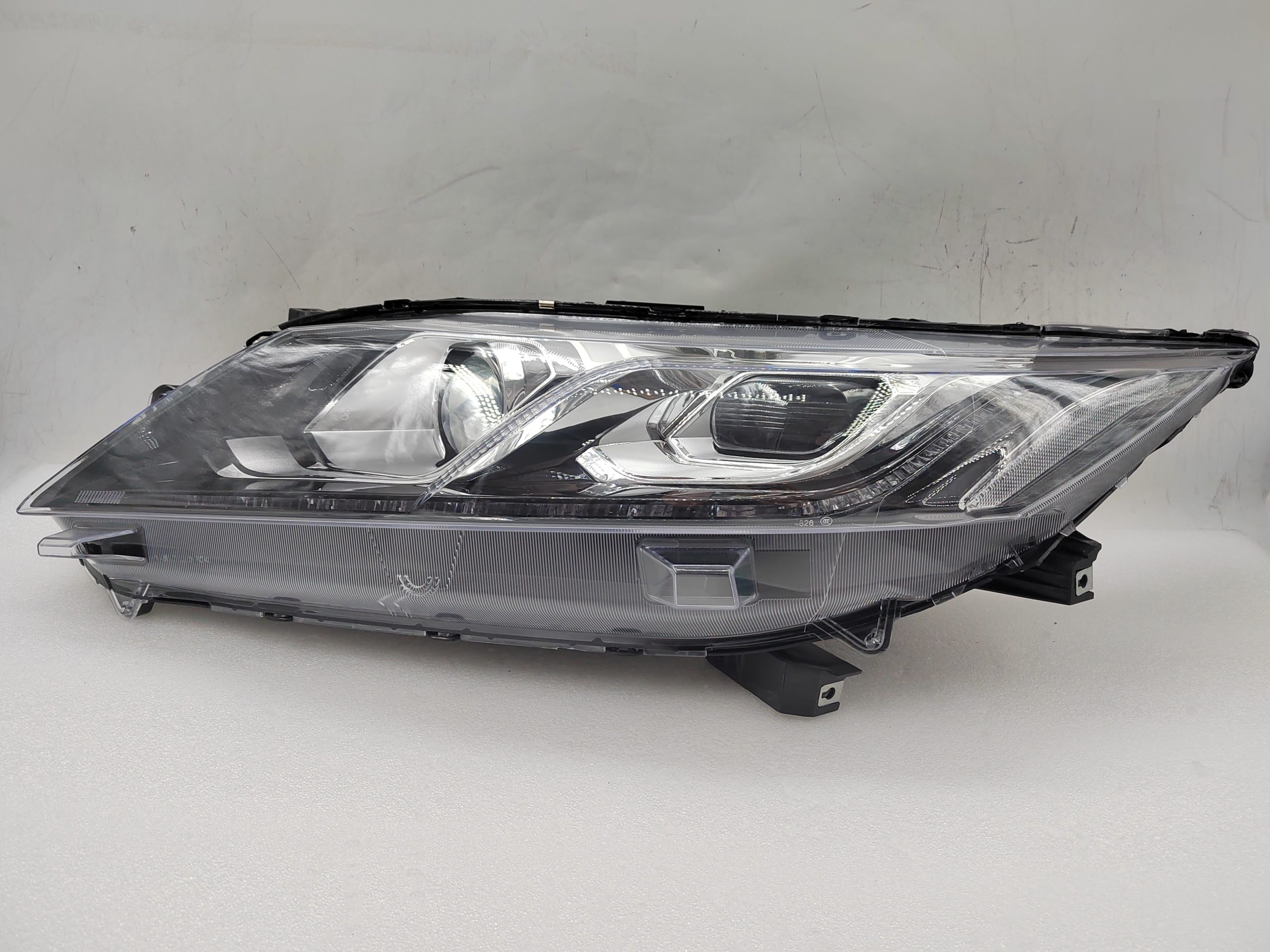 MITSUBISHI ECLIPSE CROSS 2017-2020 HALOGEN L.H.S HEADLIGHT ASSEMBLY