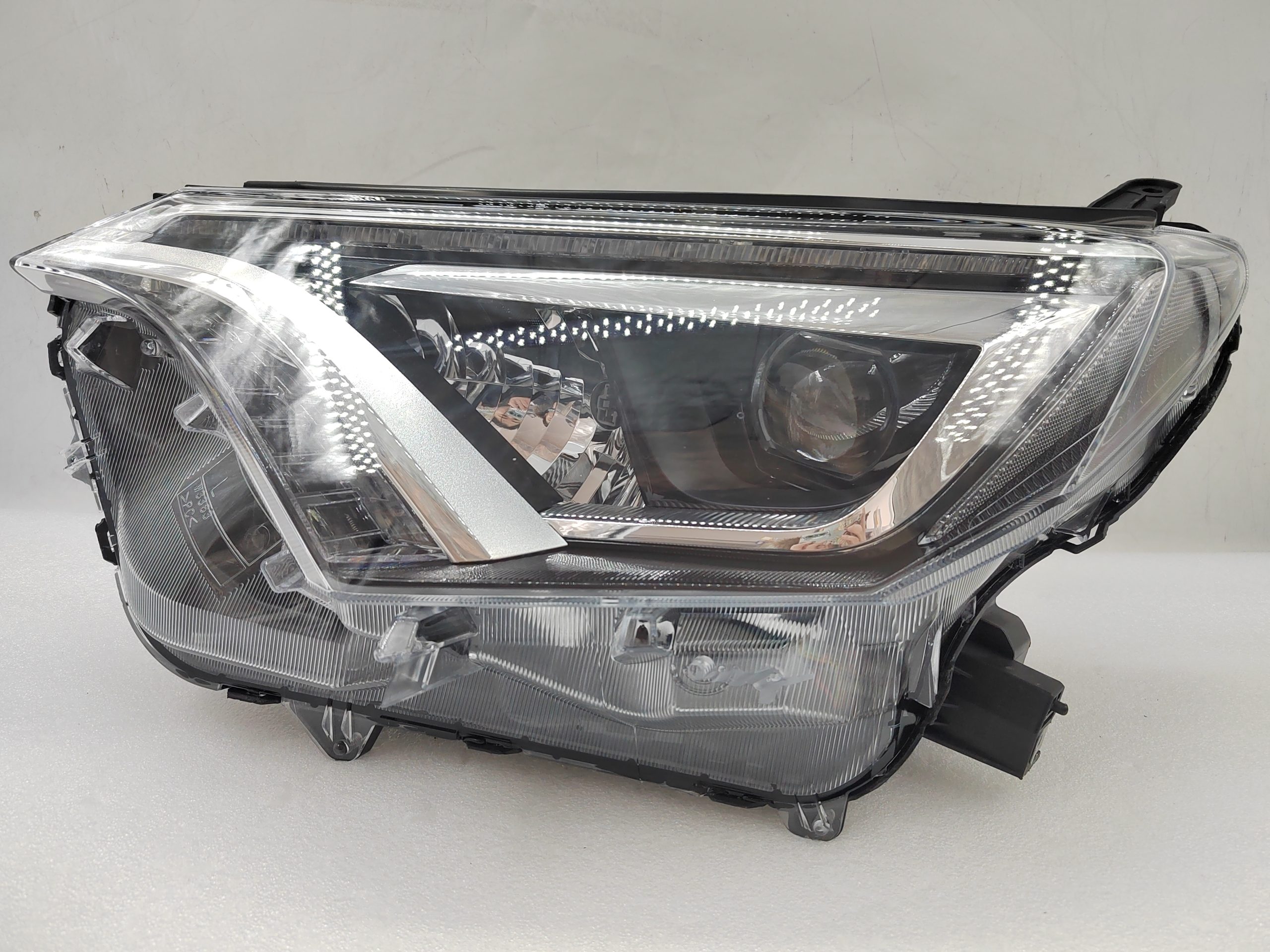 TOYOTA RAV4 4.5 XA40 2016-2018 LED L.H.S HEADLIGHT ASSEMBLY