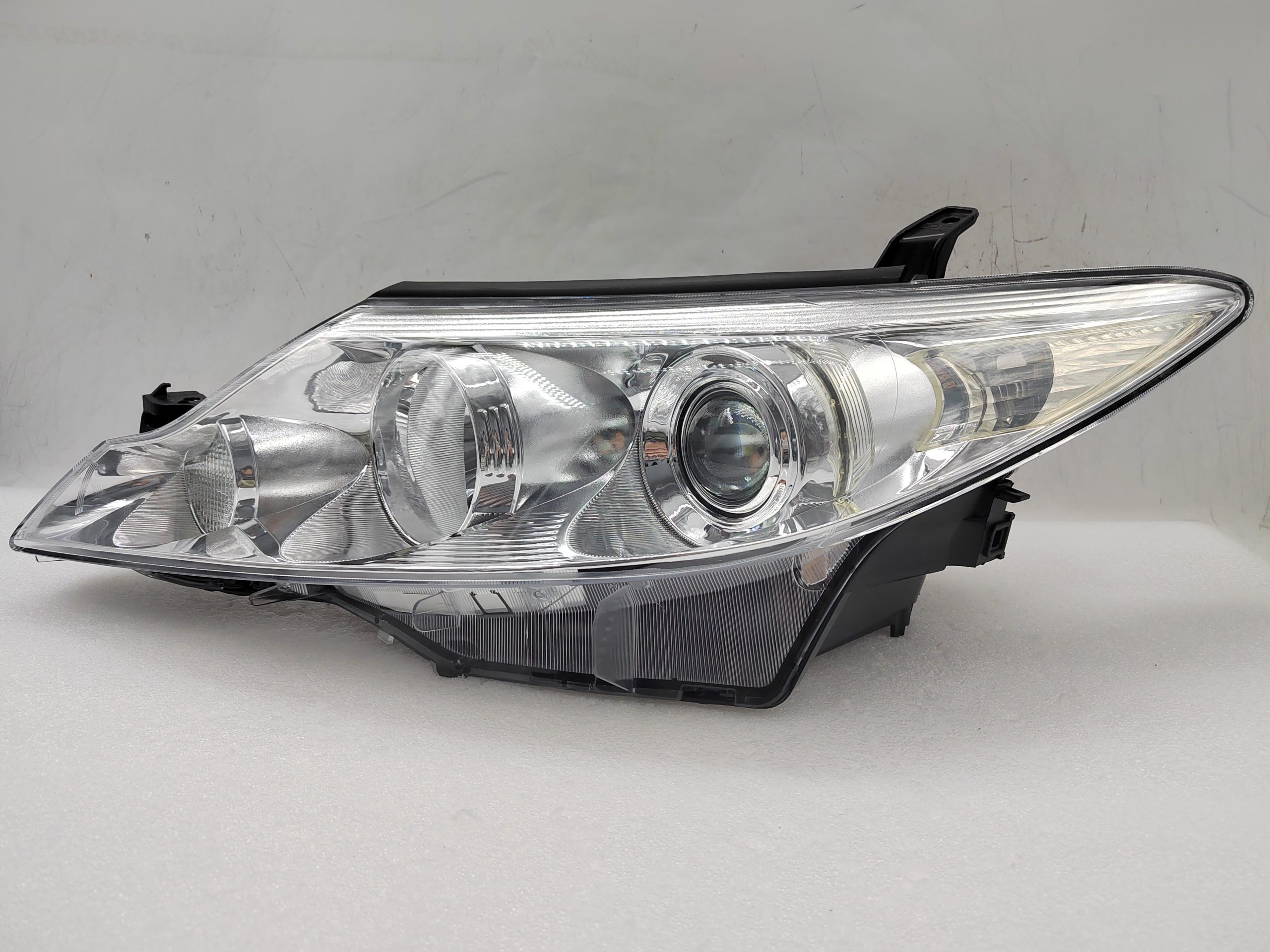 TOYOTA TARAGO/PREVIA ESTIMA 2009-2019 XENON L.H.S HEADLIGHT ASSEMBLY