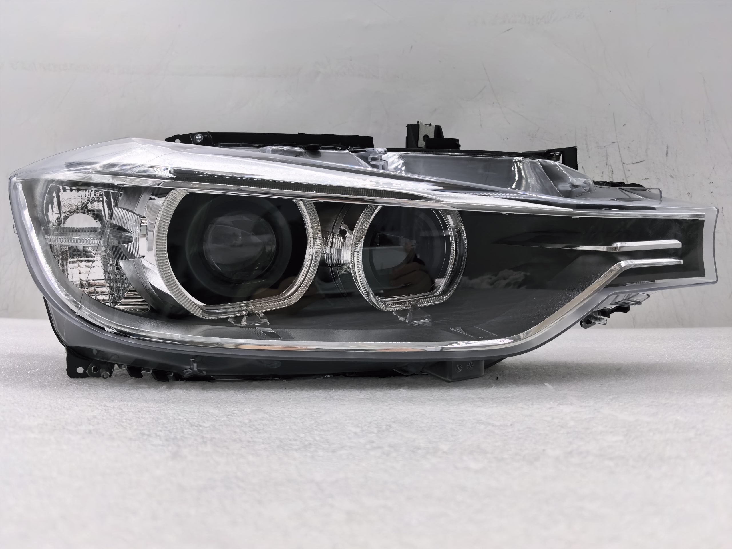 BMW 3 SERIES F30 F31 F35 2012-2014 XENON R.H.S HEADLIGHT ASSEMBLY