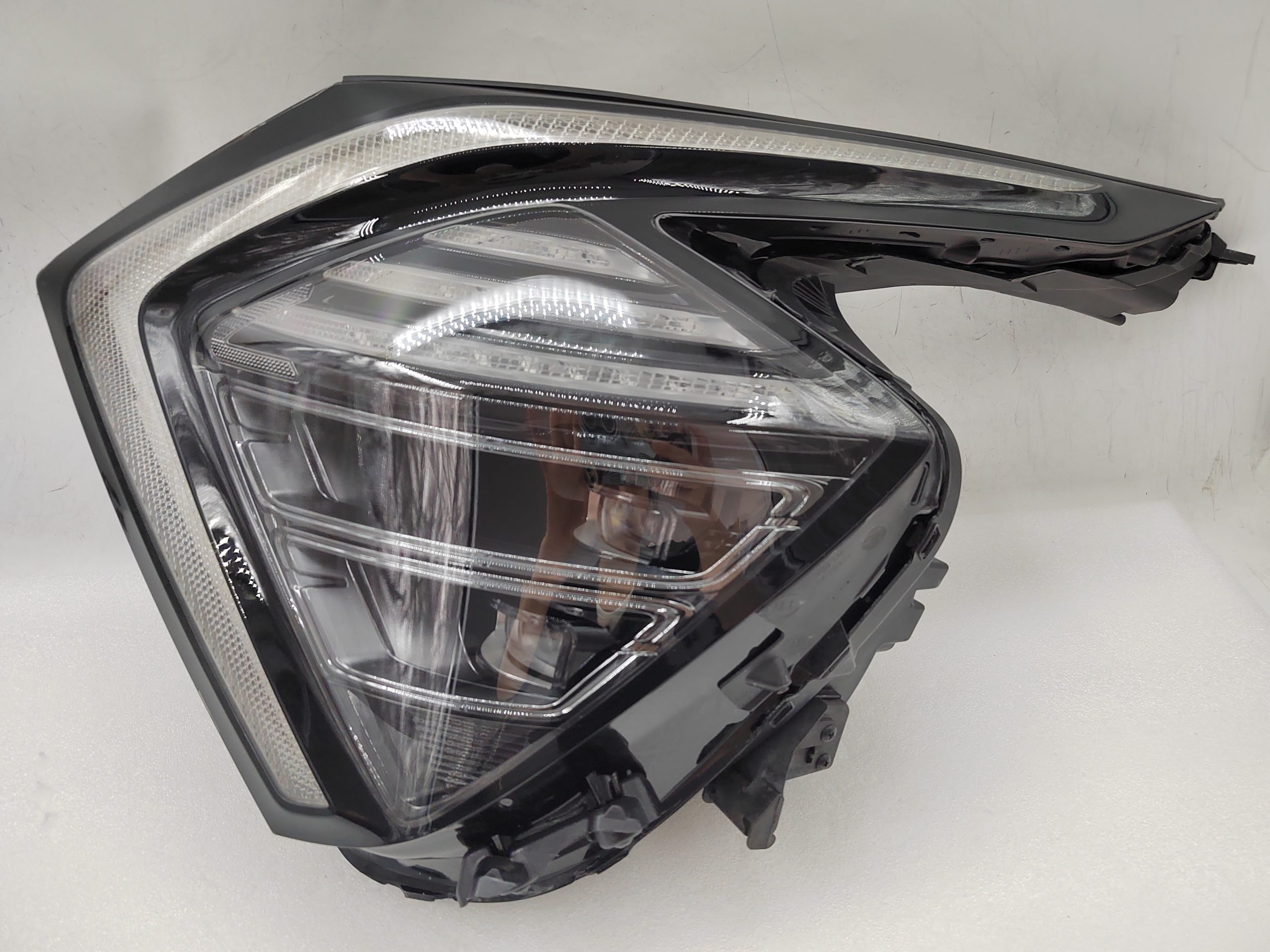 KIA SPORTAGE 2022-2024 LED L.H.S HEADLIGHT ASSEMBLY