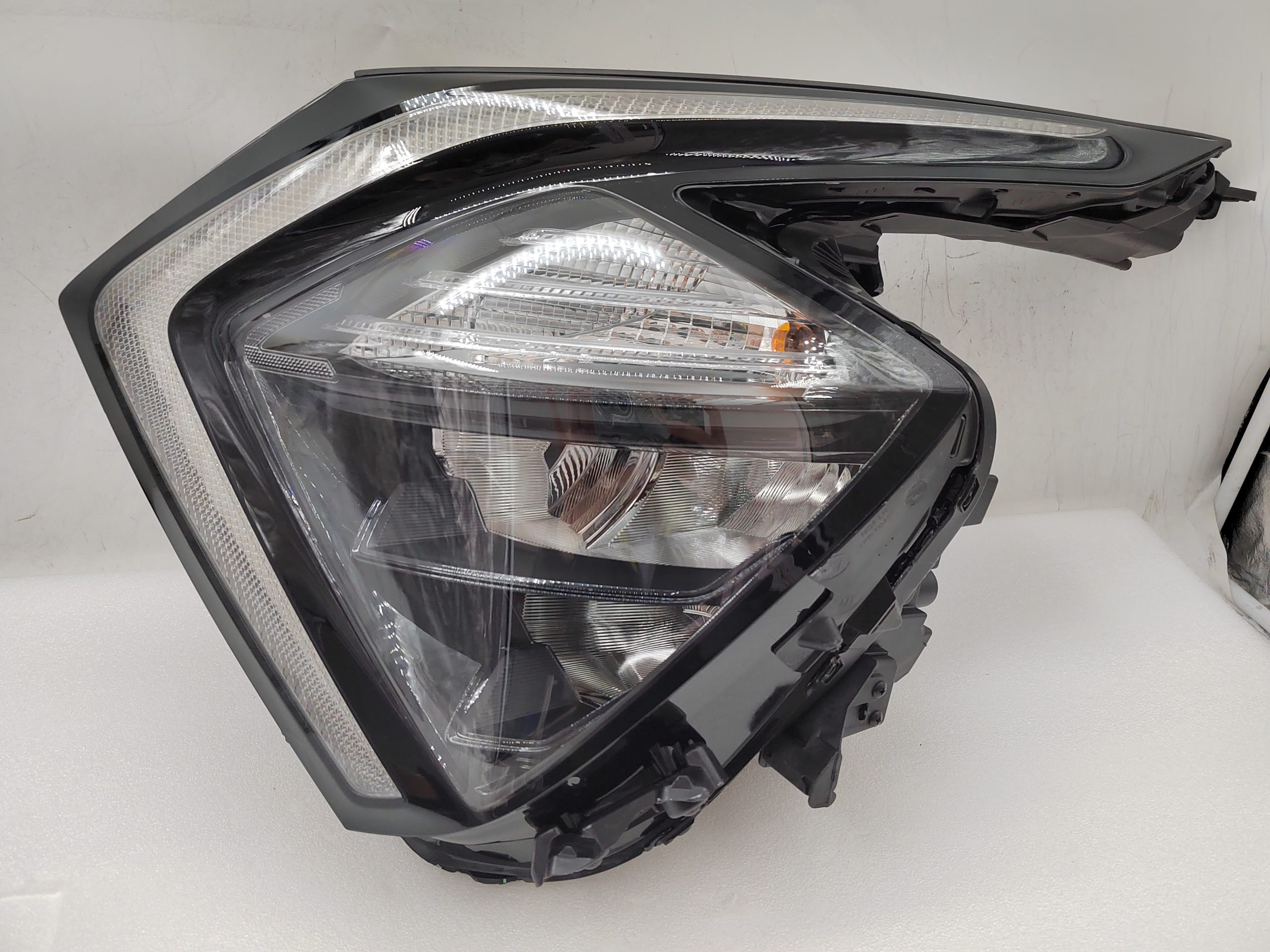 KIA SPORTAGE 2022-2024 LED L.H.S HEADLIGHT ASSEMBLY