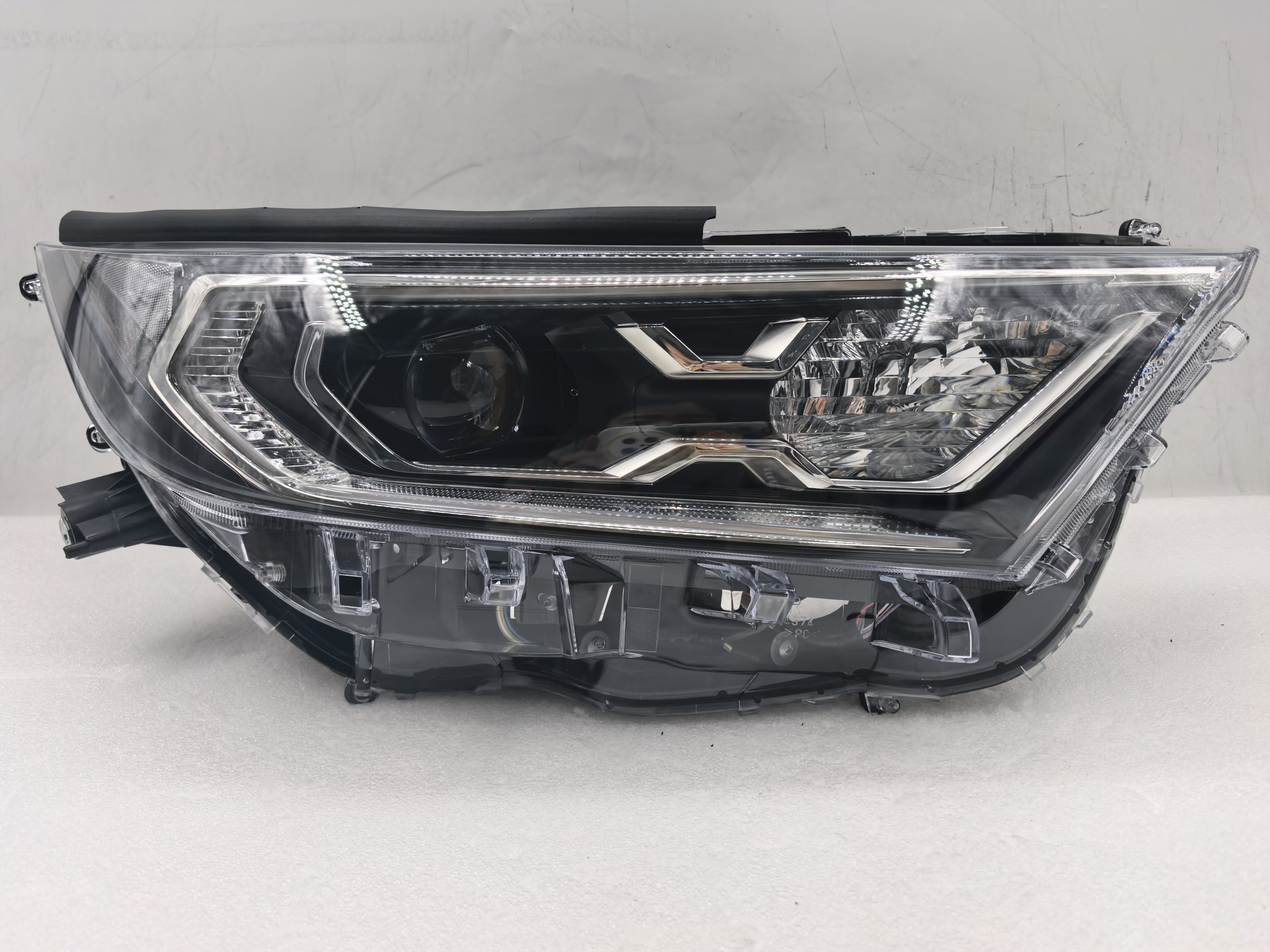 TOYOTA RAV4 V XA50 2019-2021 LED R.H.S HEADLIGHT ASSEMBLY