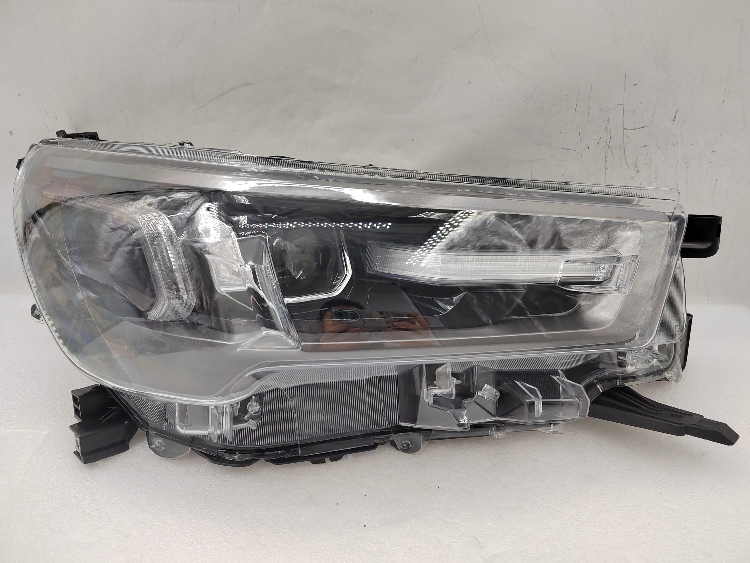 TOYOTA HILUX REVO 2020-2023 LED R.H.S HEADLIGHT ASSEMBLY