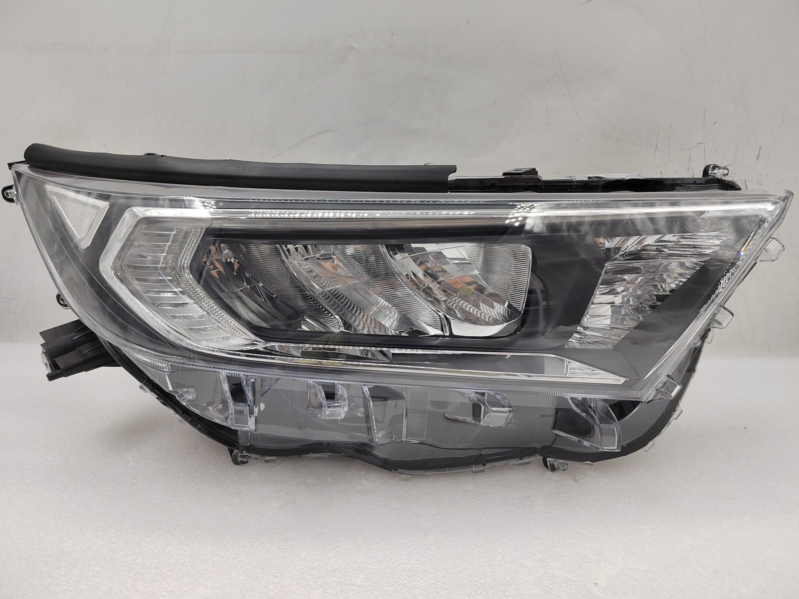 TOYOTA RAV4 V XA50 2019-2021 LED R.H.S HEADLIGHT ASSEMBLY
