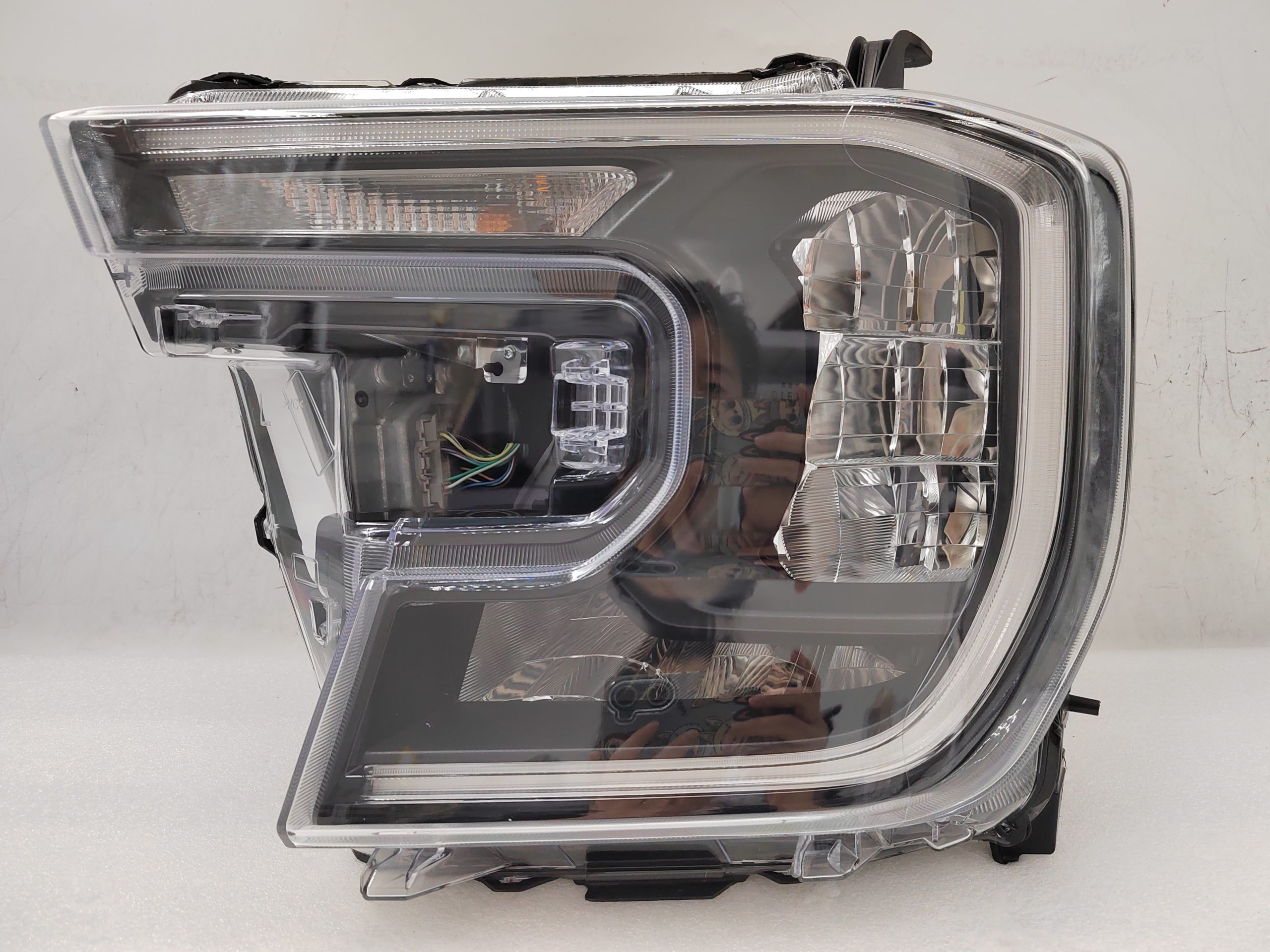 FORD EVEREST RANGER 2022-2024 LED L.H.S HEADLIGHT ASSEMBLY