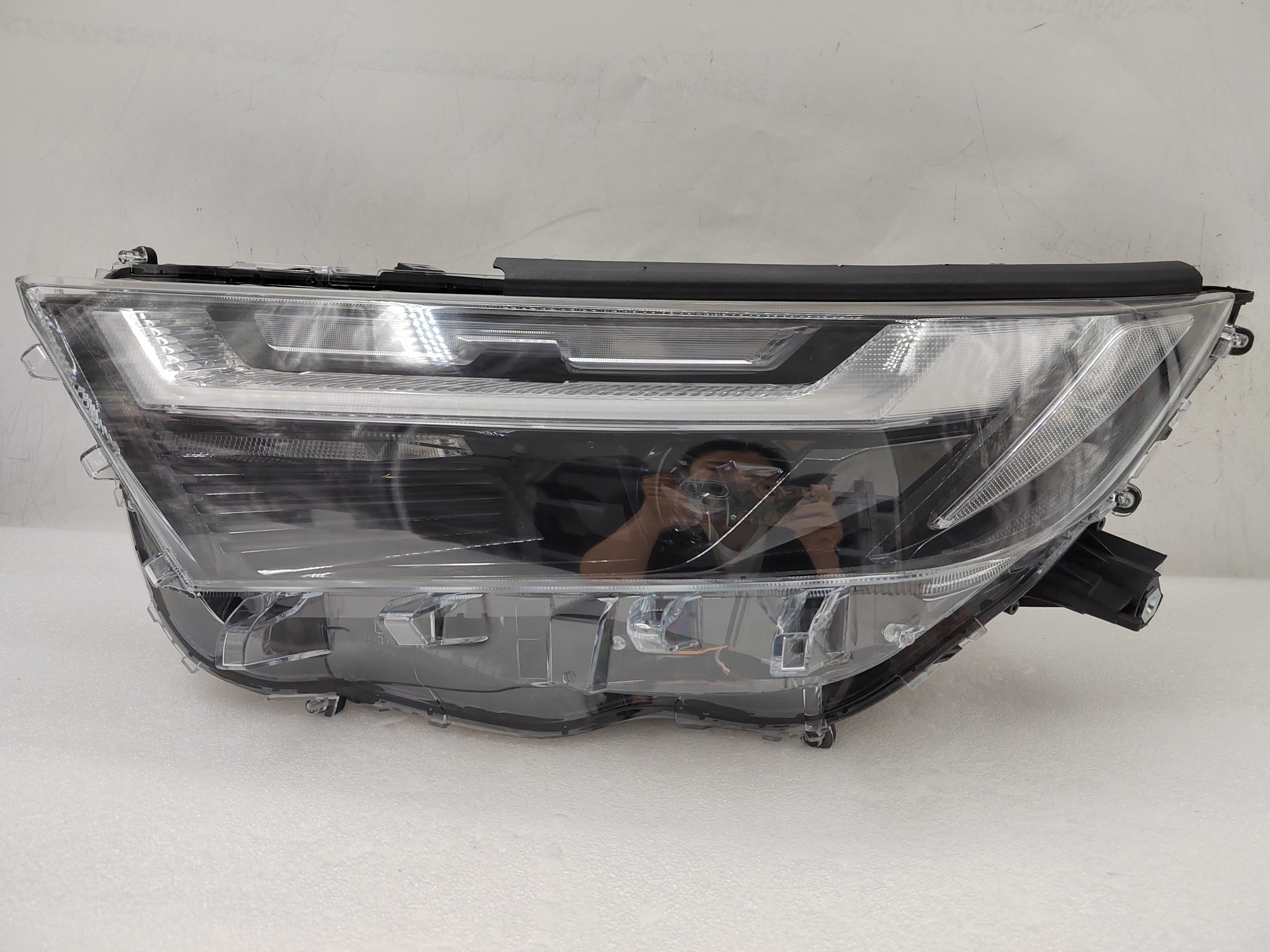 TOYOTA RAV4 2022-2023 LED L.H.S HEADLIGHT ASSEMBLY