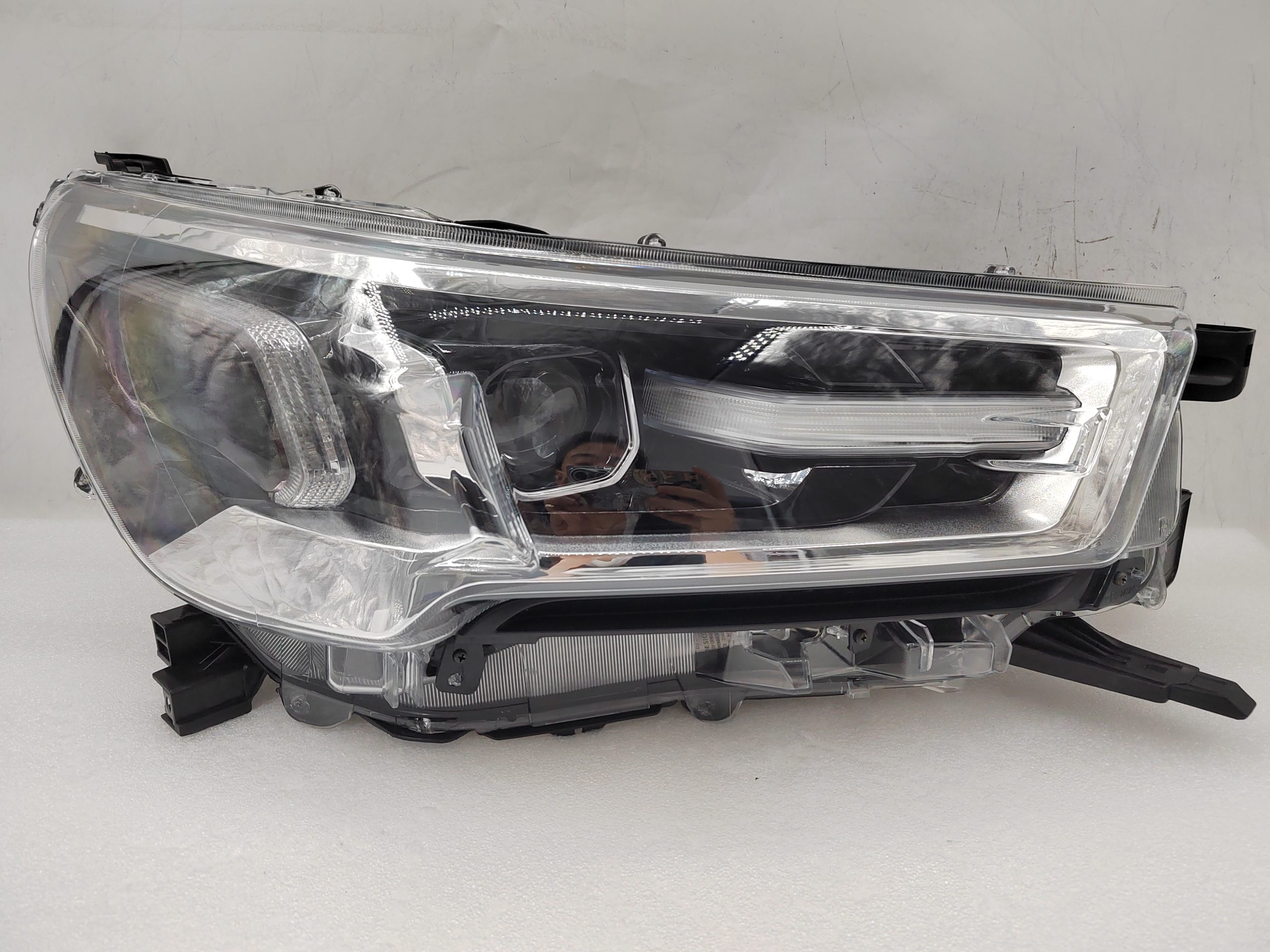 TOYOTA HILUX REVO 2020-2023 LED R.H.S HEADLIGHT ASSEMBLY