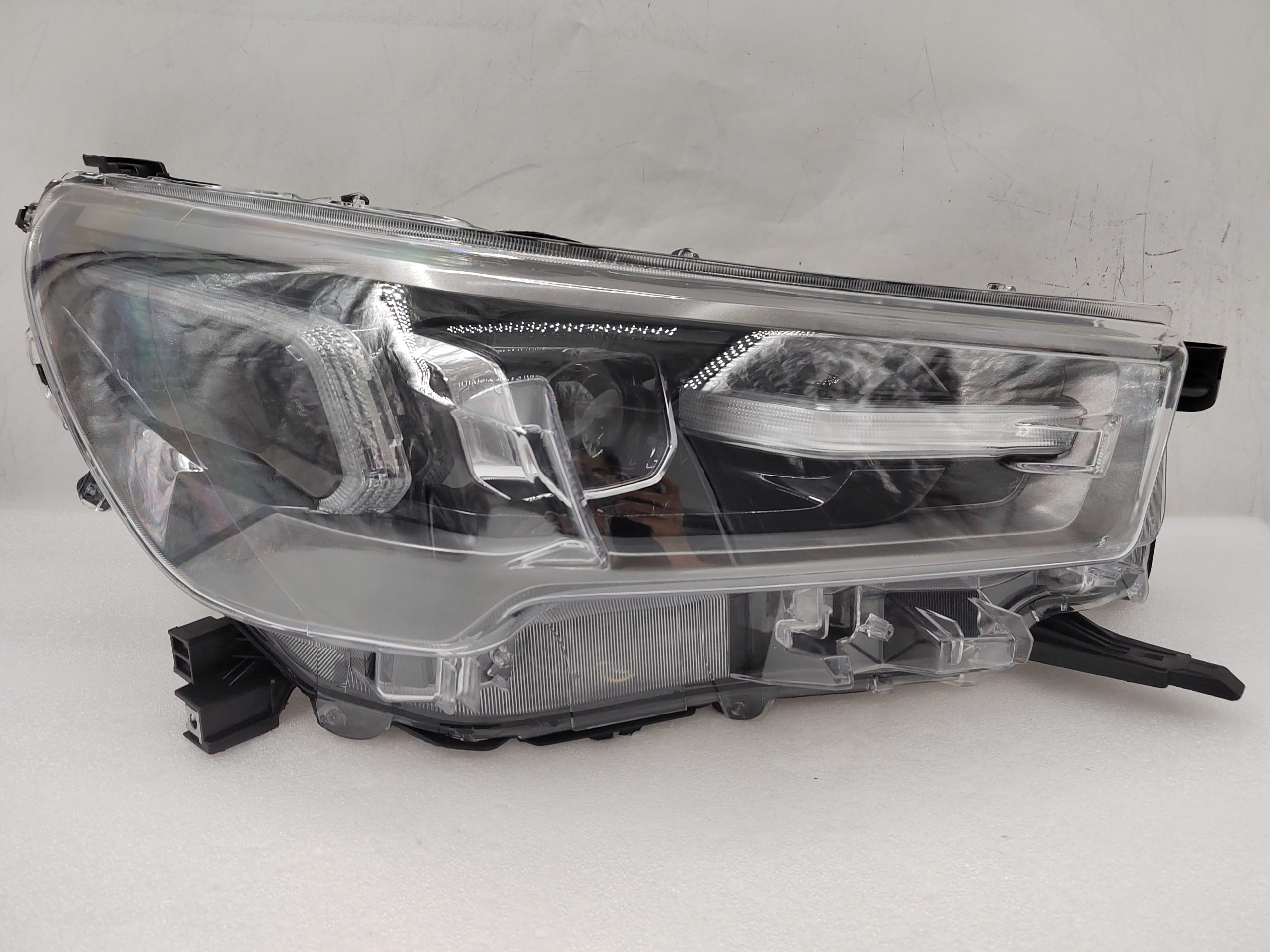 TOYOTA HILUX REVO 2020-2023 LED R.H.S HEADLIGHT ASSEMBLY