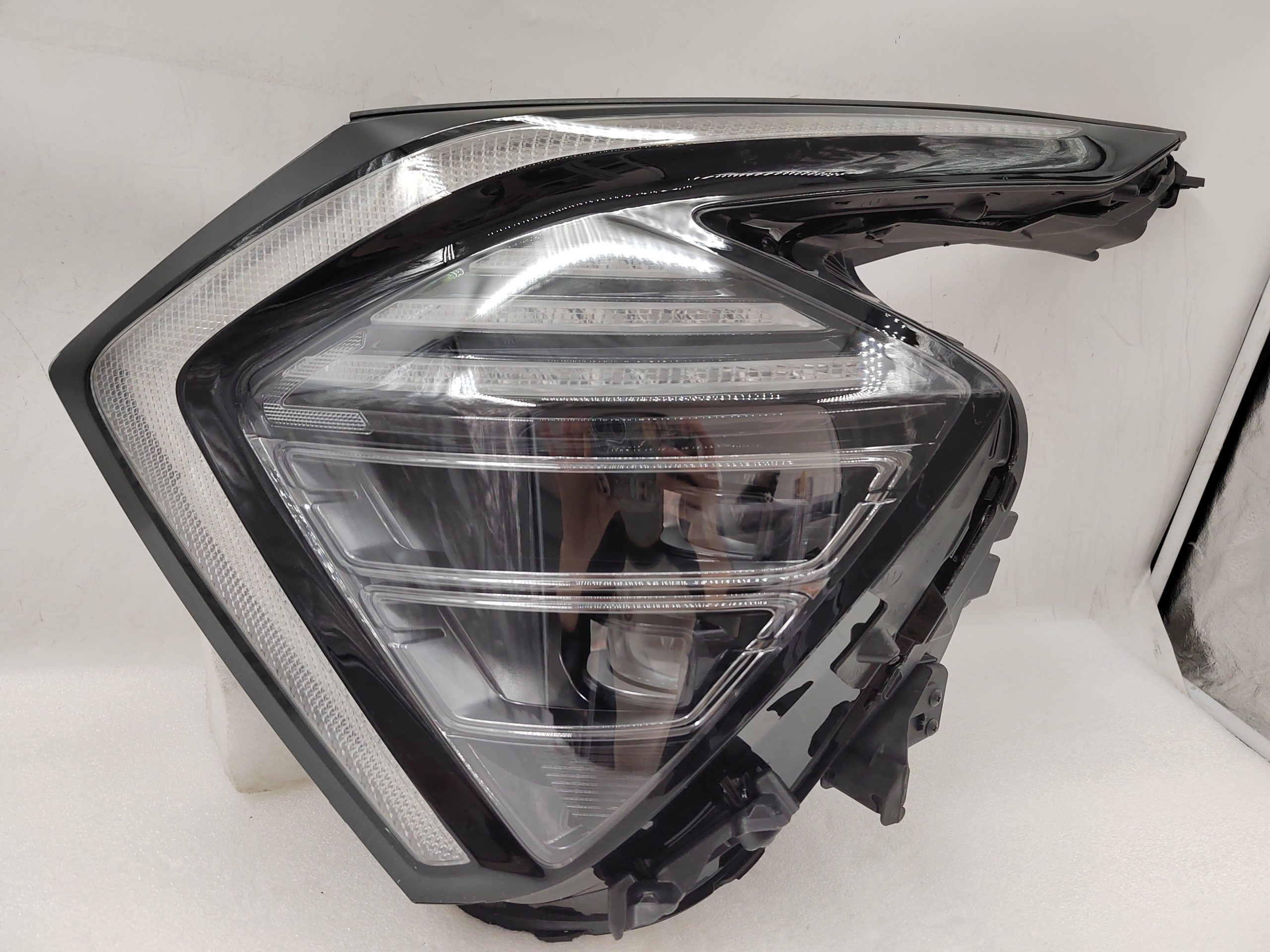 KIA SPORTAGE 2022-2024 LED L.H.S HEADLIGHT ASSEMBLY