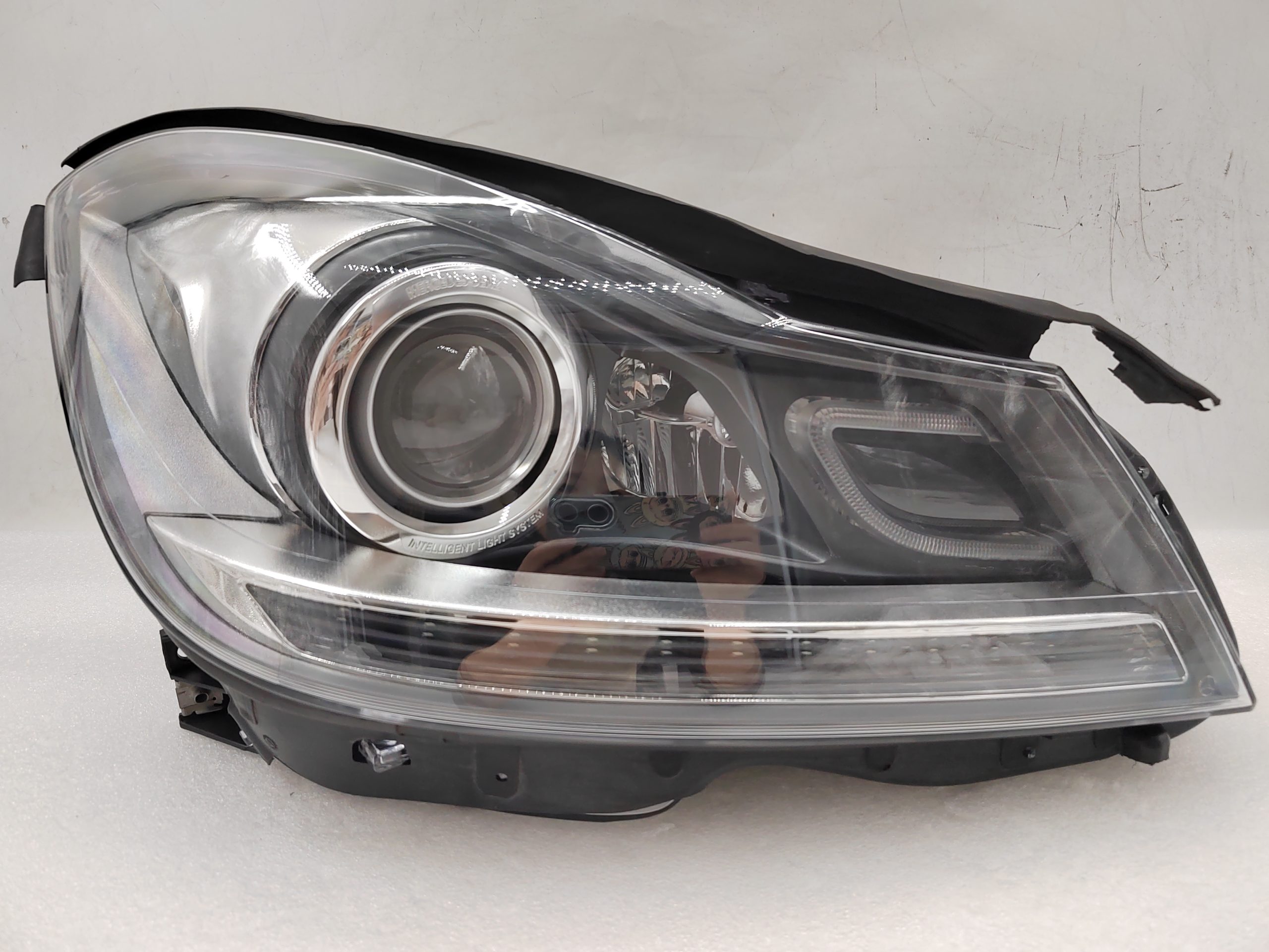 MERCEDES-BENZ C-CLASS W204 2012-2013 XENON R.H.S HEADLIGHT ASSEMBLY
