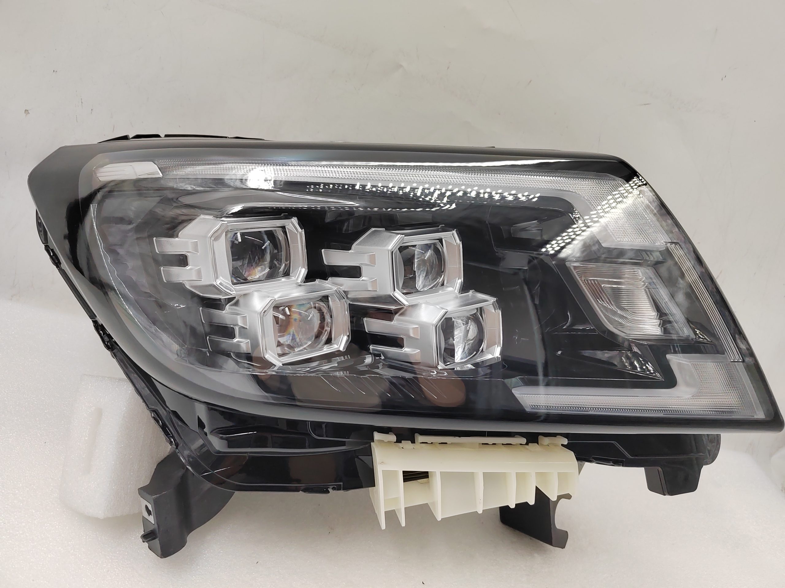 NISSAN NAVARA 2021-2023 LED R.H.S HEADLIGHT ASSEMBLY