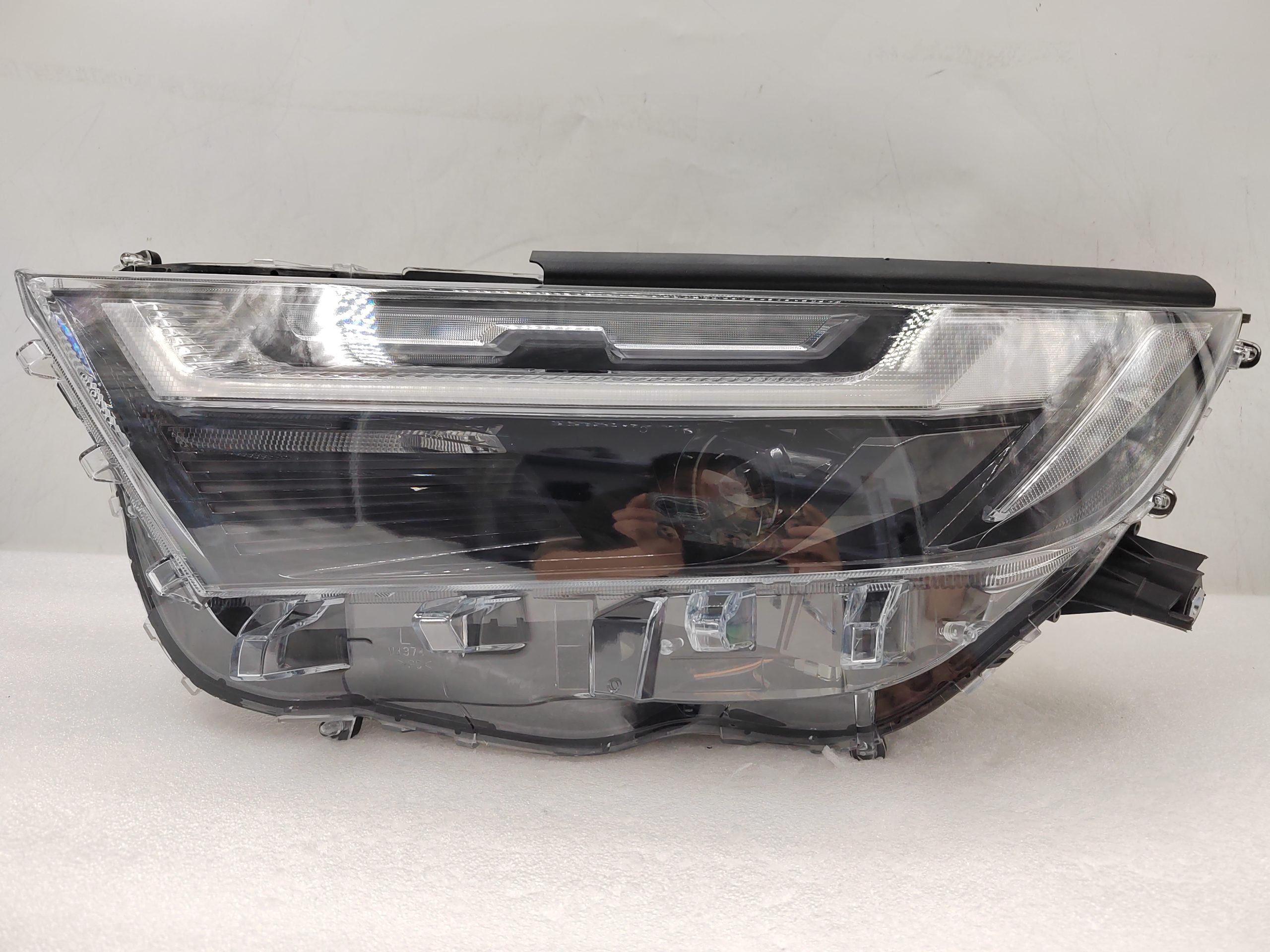 TOYOTA RAV4 2022-2023 LED L.H.S HEADLIGHT ASSEMBLY