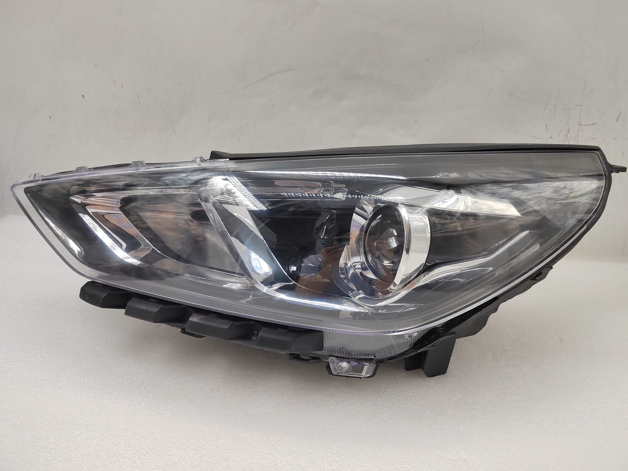 HYUNDAI I30 HATCH 2020-2023 HALOGEN L.H.S HEADLIGHT ASSEMBLY