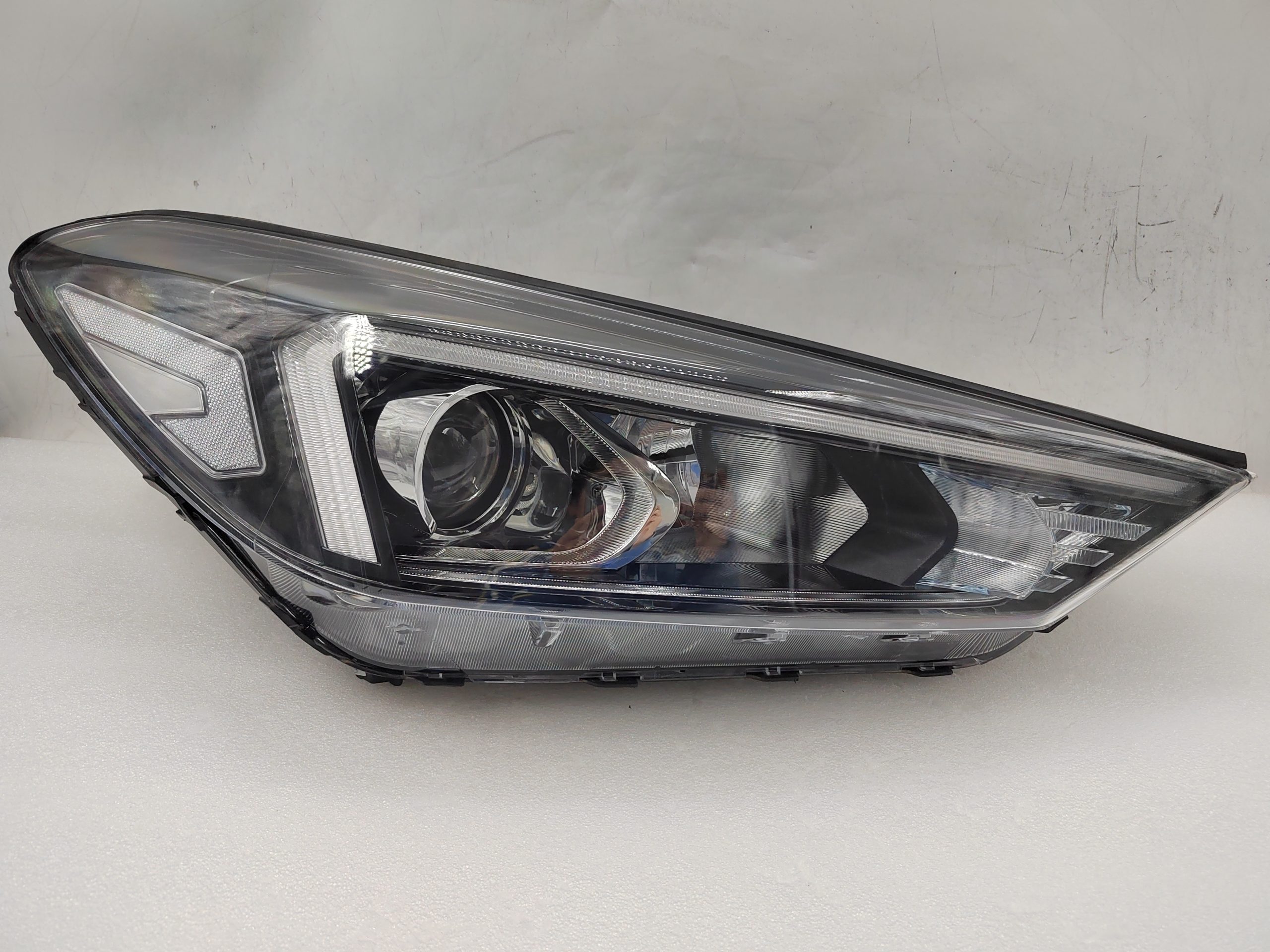 HYUNDAI TUCSON III 2018-2020 HALOGEN R.H.S HEADLIGHT ASSEMBLY