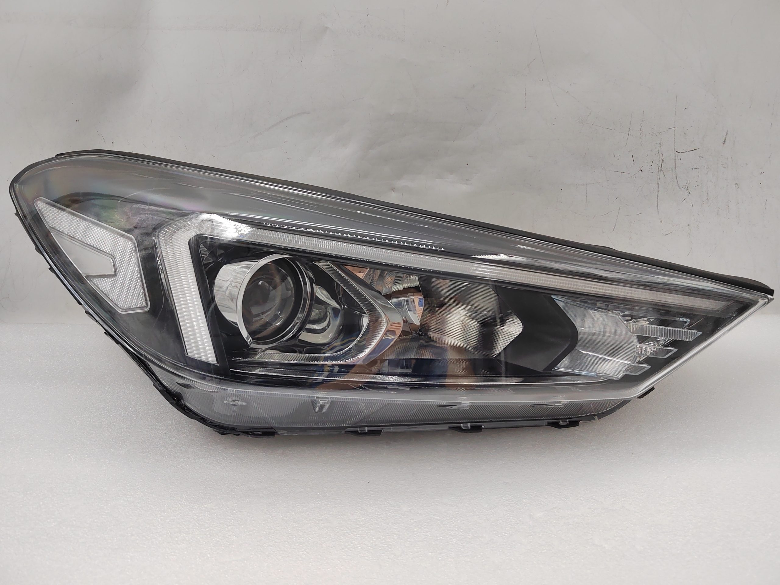 HYUNDAI TUCSON III 2018-2020 HALOGEN R.H.S HEADLIGHT ASSEMBLY