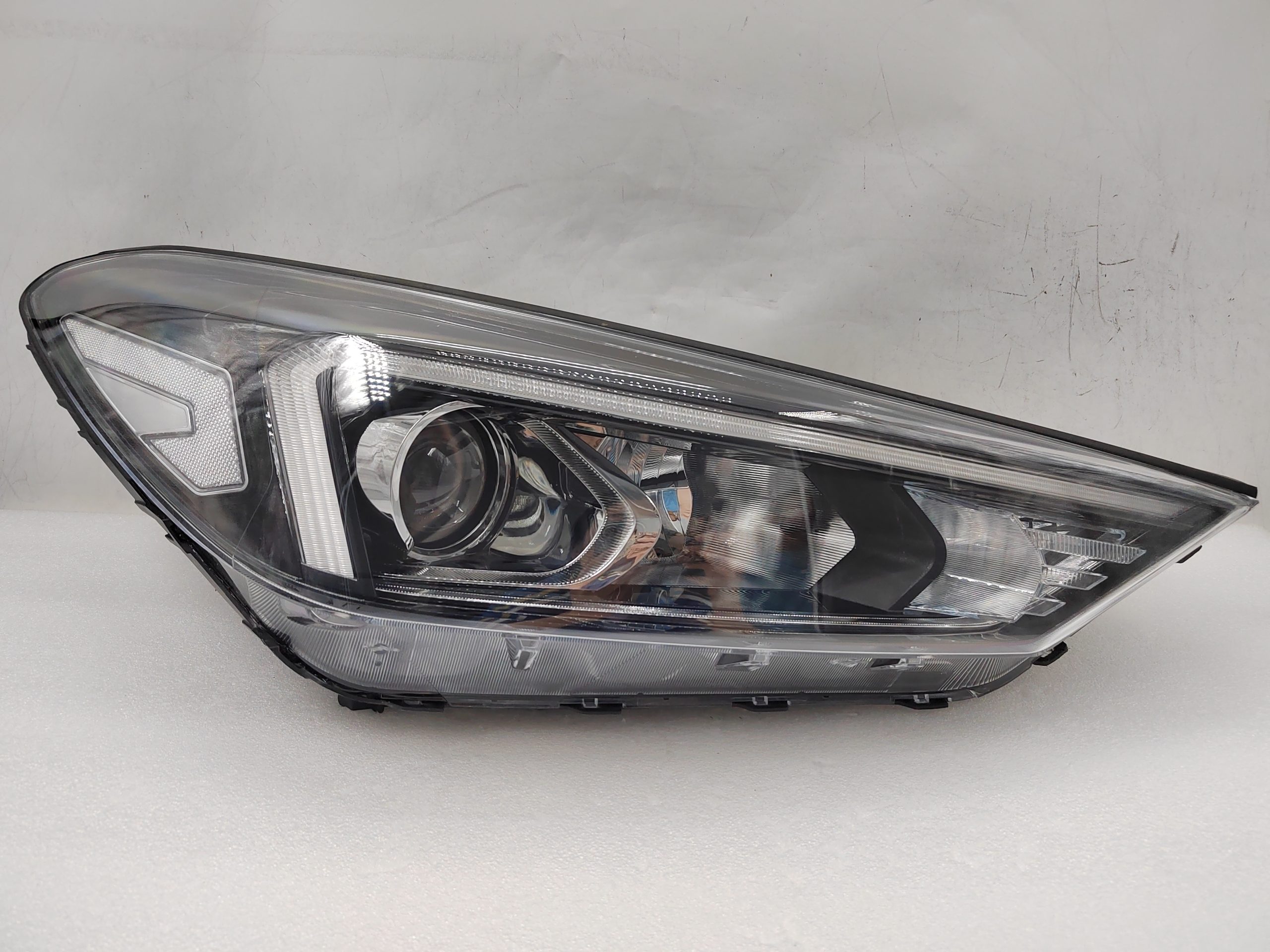 HYUNDAI TUCSON III 2018-2020 HALOGEN R.H.S HEADLIGHT ASSEMBLY