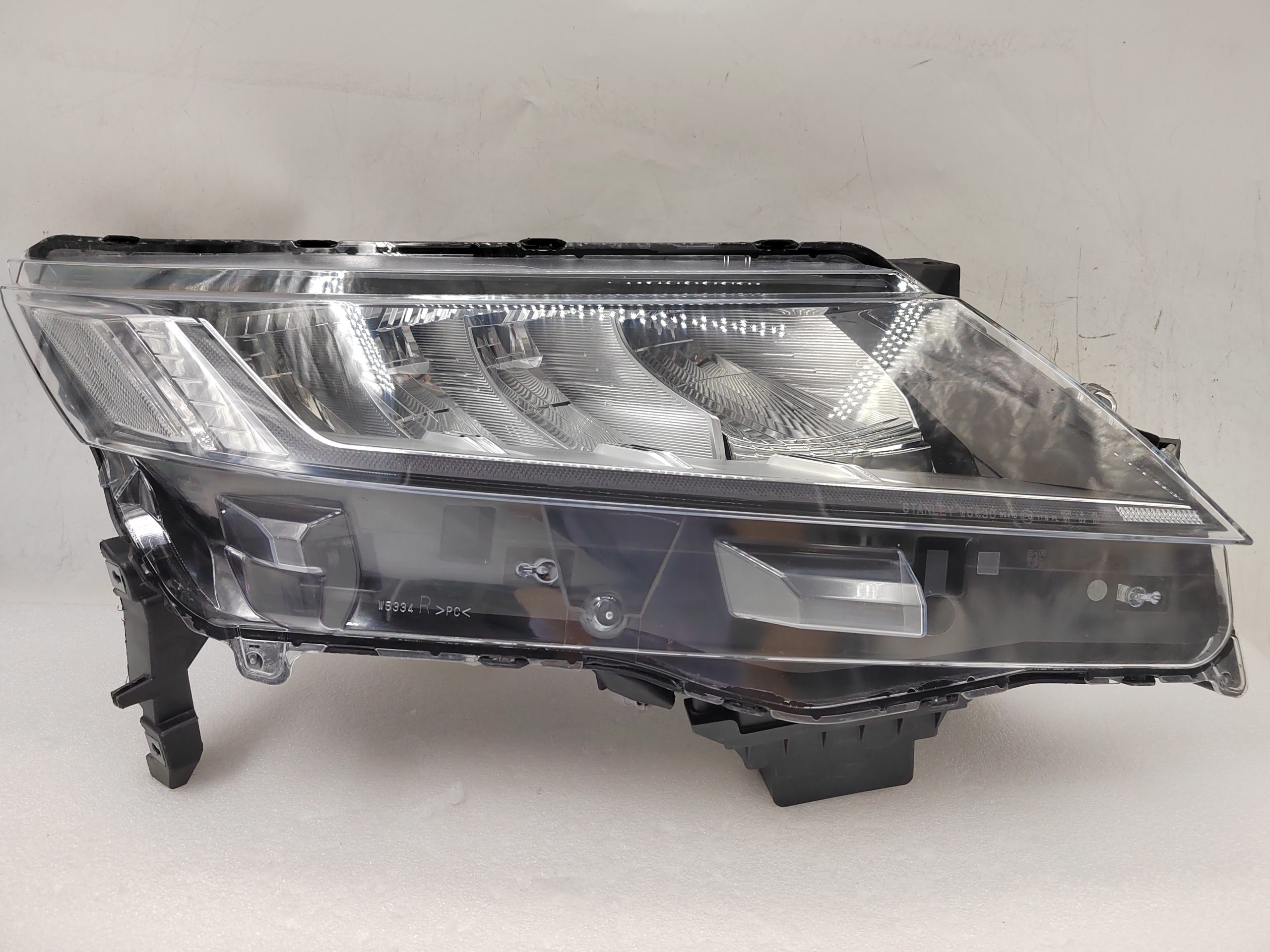 MITSUBISHI ASX 2019-2022 LED R.H.S HEADLIGHT ASSEMBLY