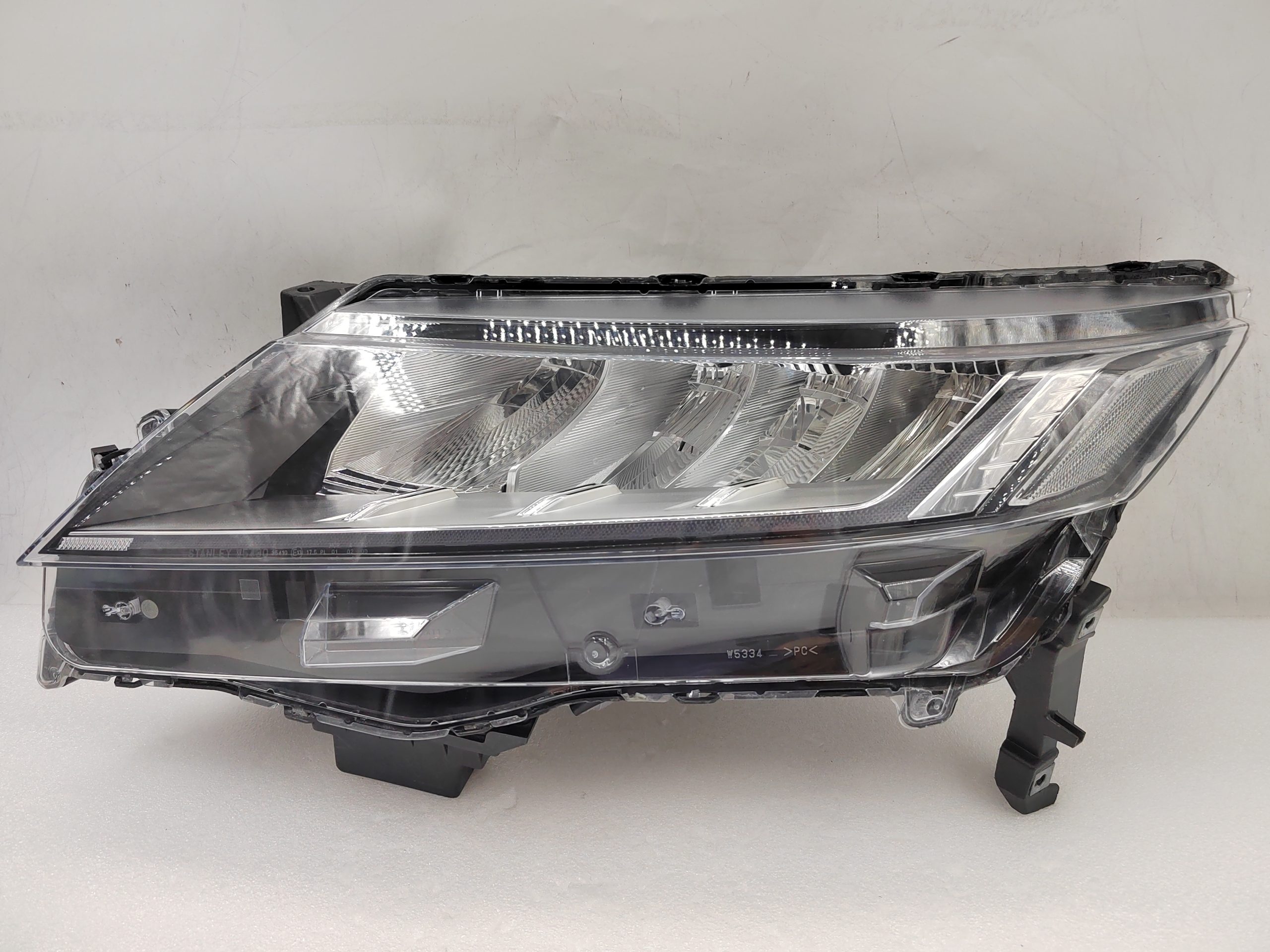 MITSUBISHI ASX 2019-2022 LED L.H.S HEADLIGHT ASSEMBLY