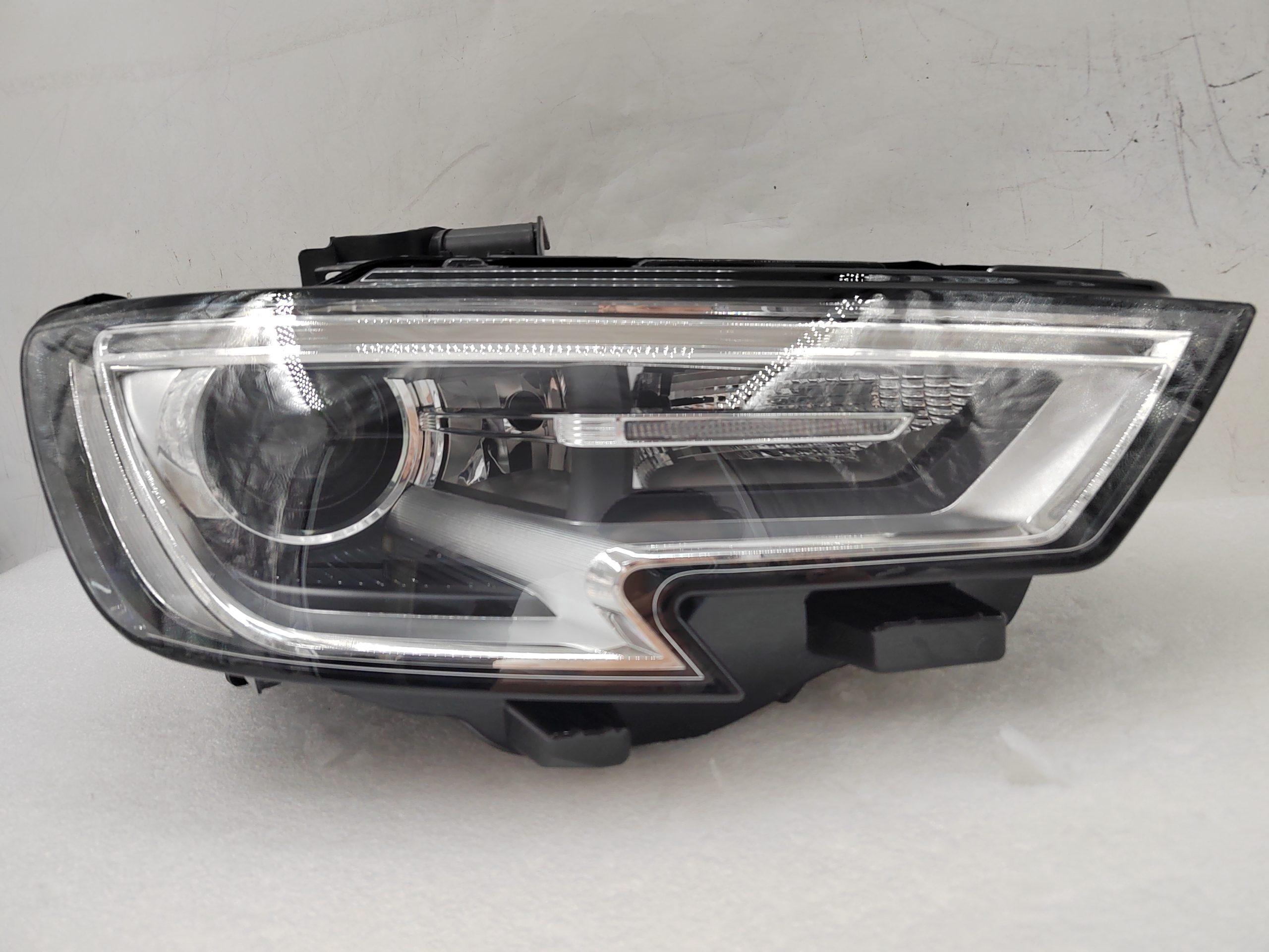 AUDI A3 RS3 8V 2016-2019 XENON R.H.S HEADLIGHT ASSEMBLY