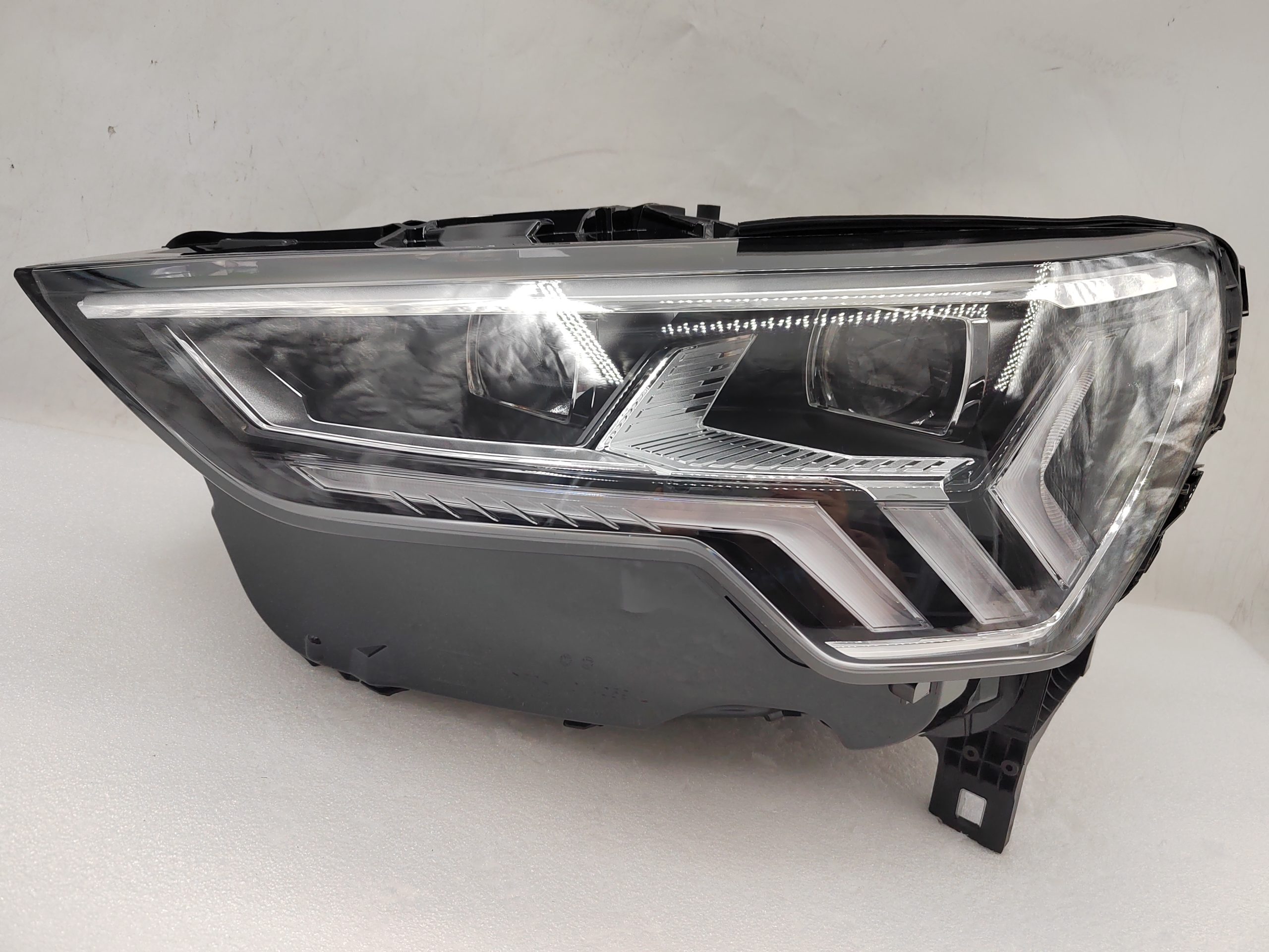 AUDI Q3 83A 2019-2023 FULL LED L.H.S HEADLIGHT ASSEMBLY