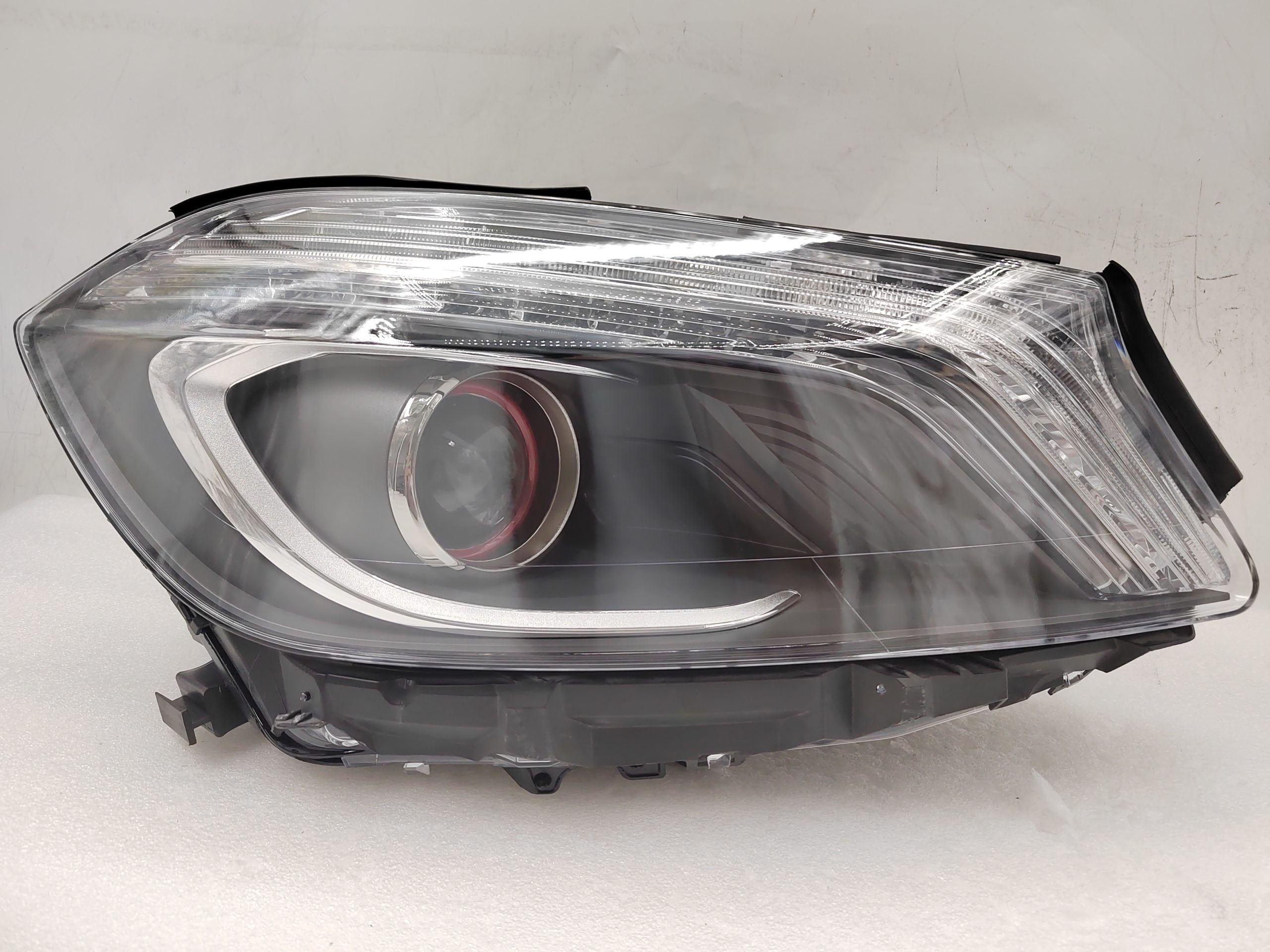 MERCEDES-BENZ A-CLASS W176 2013-2015 XENON R.H.S HEADLIGHT ASSEMBLY