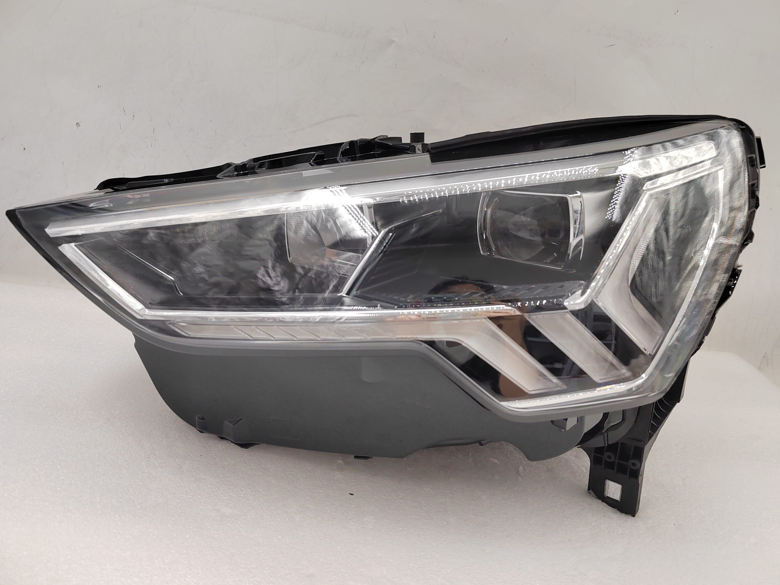 AUDI Q3 83A 2019-2023 LED L.H.S HEADLIGHT ASSEMBLY