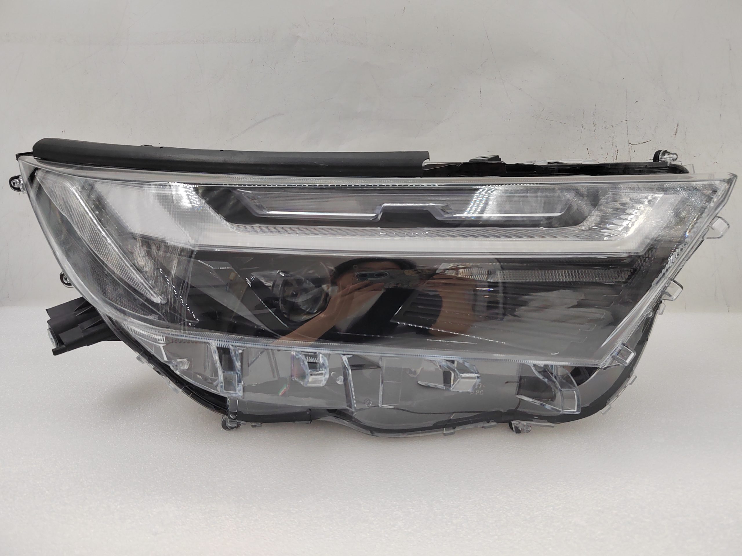 TOYOTA RAV4 2022-2023 LED R.H.S HEADLIGHT ASSEMBLY