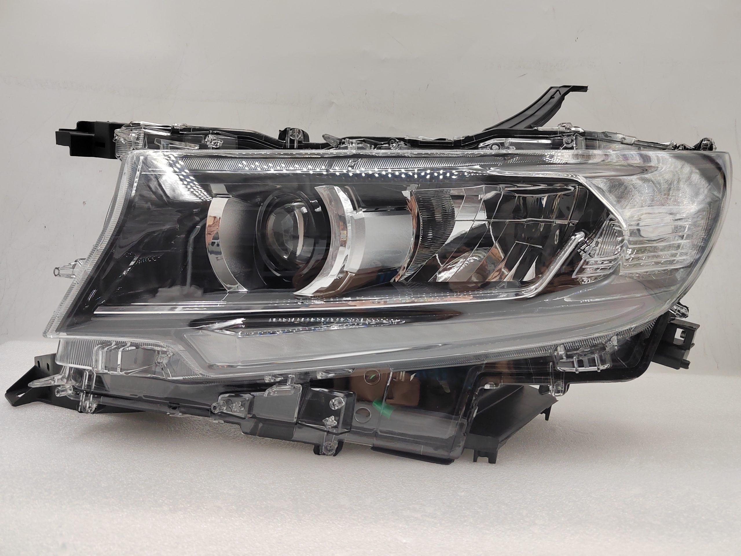 TOYOTA LANDCRUISER PRADO 150 GDJ150R 2018-2022 LED L.H.S HEADLIGHT ASSEMBLY
