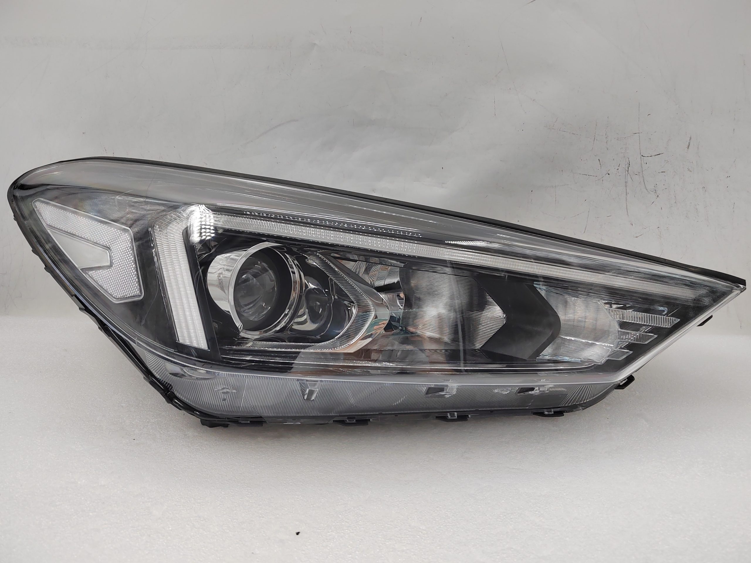 HYUNDAI TUCSON III 2018-2020 HALOGEN R.H.S HEADLIGHT ASSEMBLY