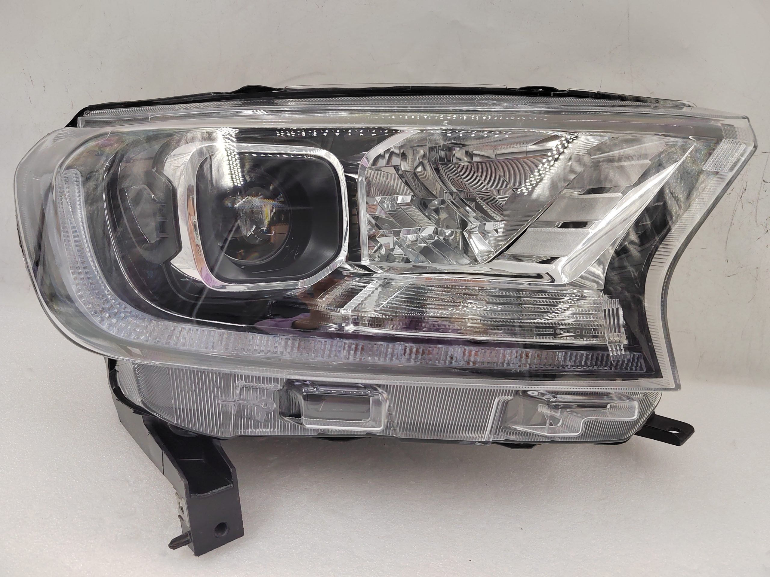 FORD EVEREST RANGER 2020-2021 LED R.H.S HEADLIGHT ASSEMBLY