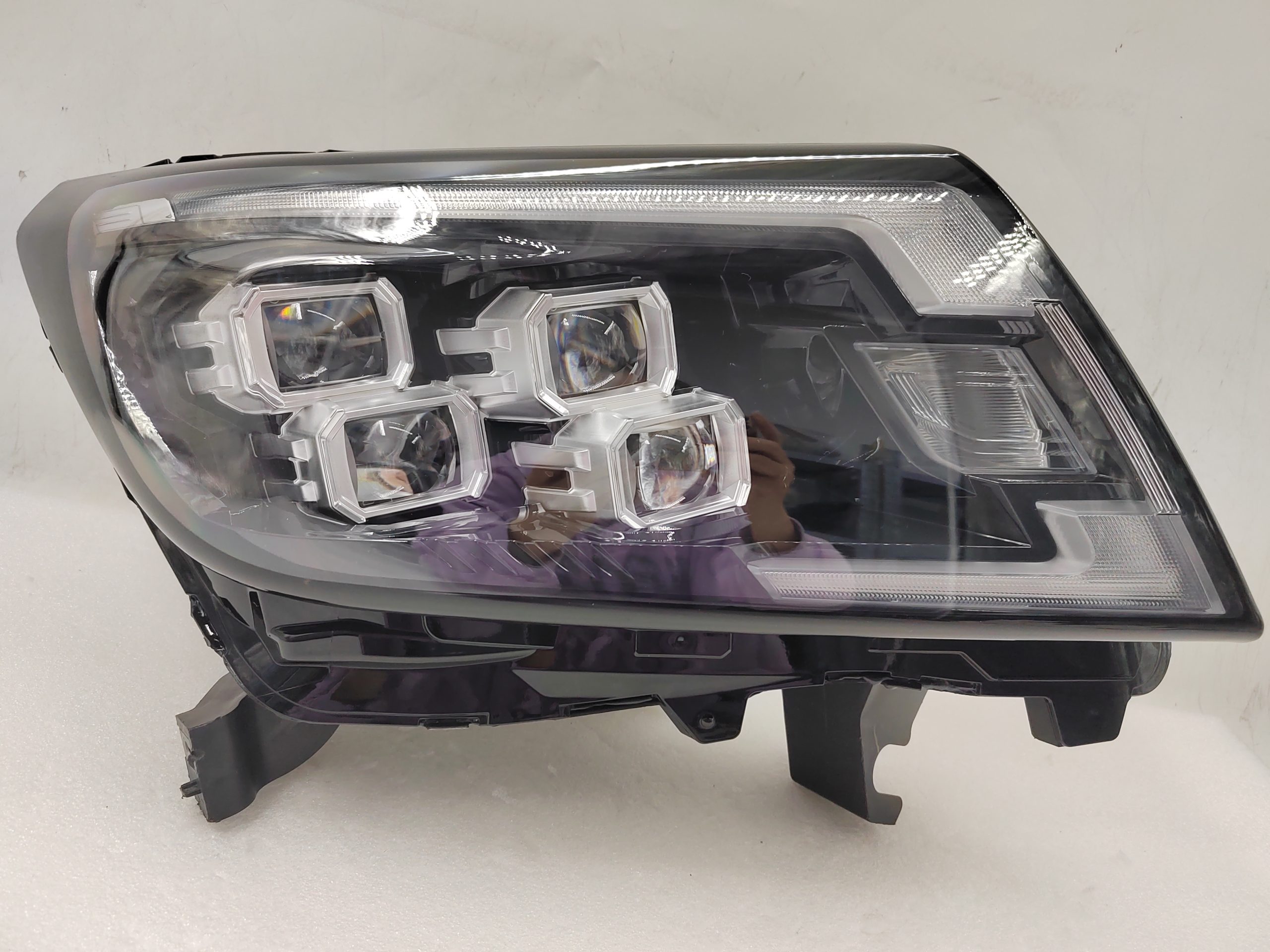 NISSAN NAVARA 2021-2023 LED R.H.S HEADLIGHT ASSEMBLY