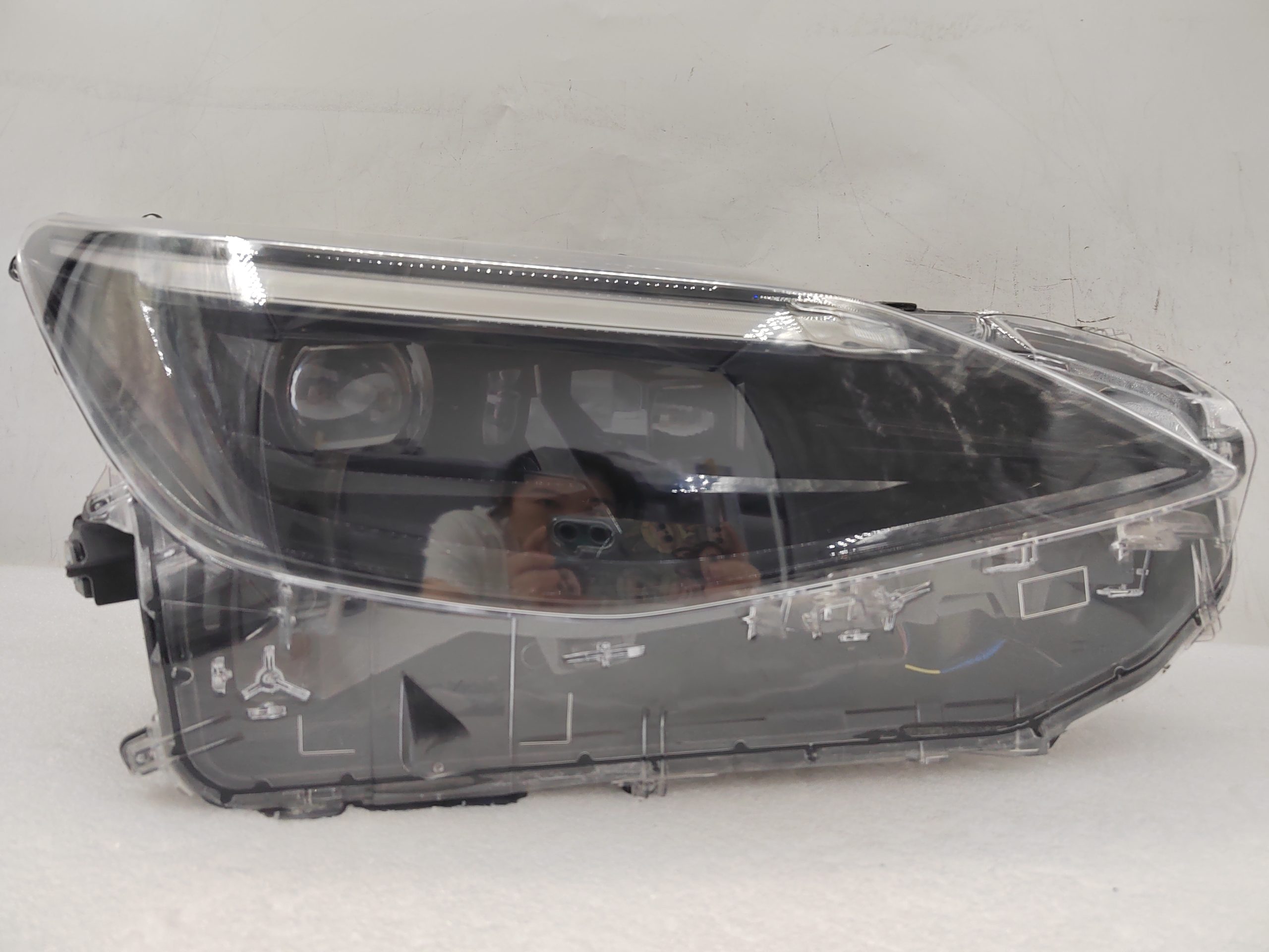 TOYOTA YARIS CROSS MXPB10 2020-2023 LED R.H.S HEADLIGHT ASSEMBLY