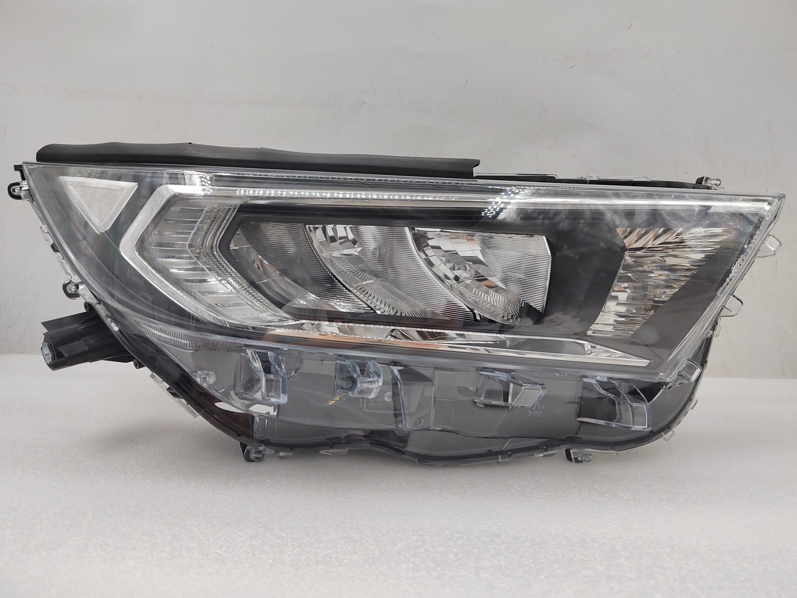 TOYOTA RAV4 V XA50 2019-2021 LED R.H.S HEADLIGHT ASSEMBLY