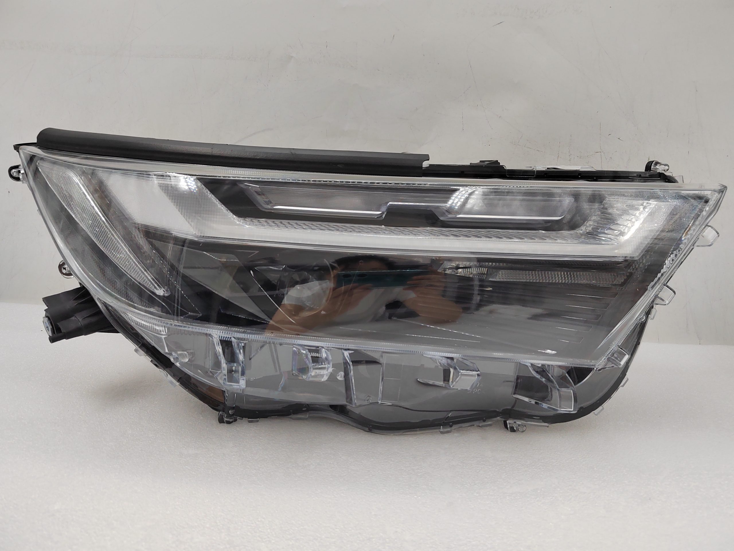 TOYOTA RAV4 2022-2023 LED R.H.S HEADLIGHT ASSEMBLY