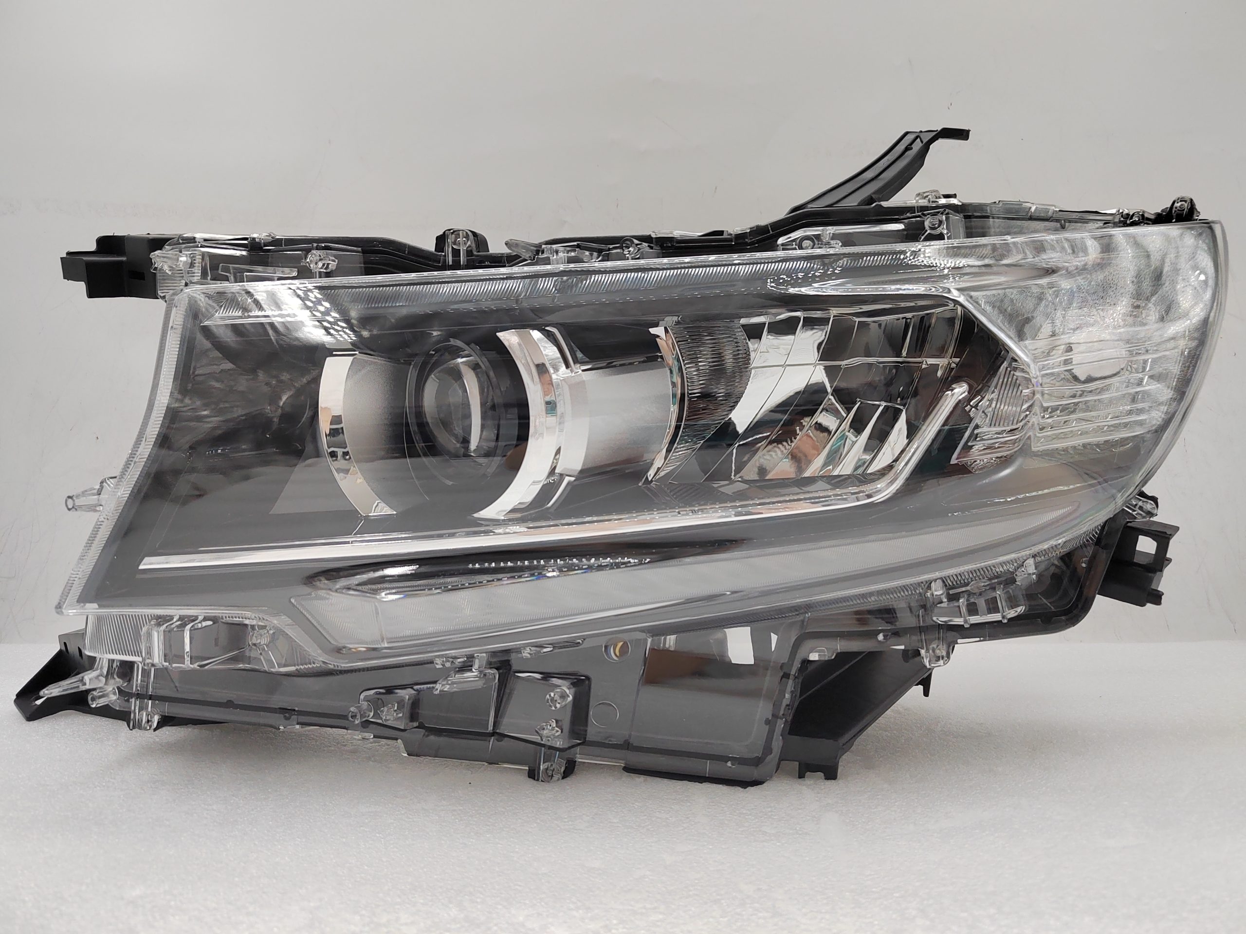 TOYOTA LANDCRUISER PRADO 150 GDJ150R 2018-2022 LED L.H.S HEADLIGHT ASSEMBLY