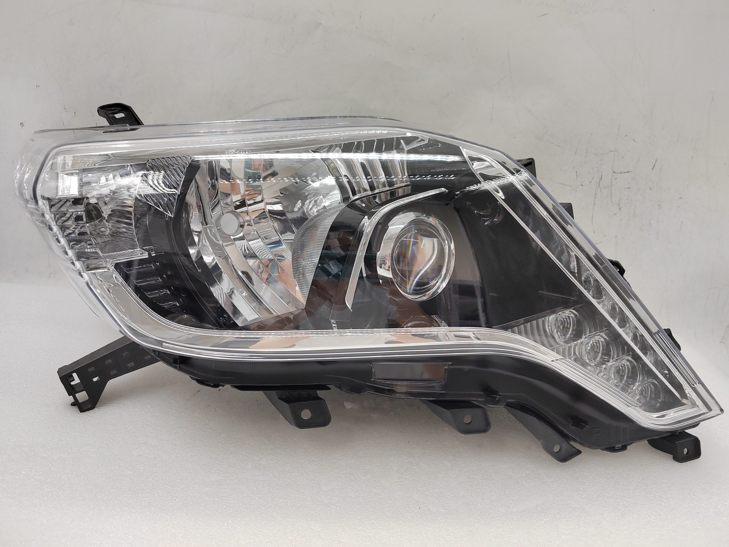 TOYOTA LANDCRUISER PRADO 150 GDJ150W 2014-2017 LED R.H.S HEADLIGHT ASSEMBLY