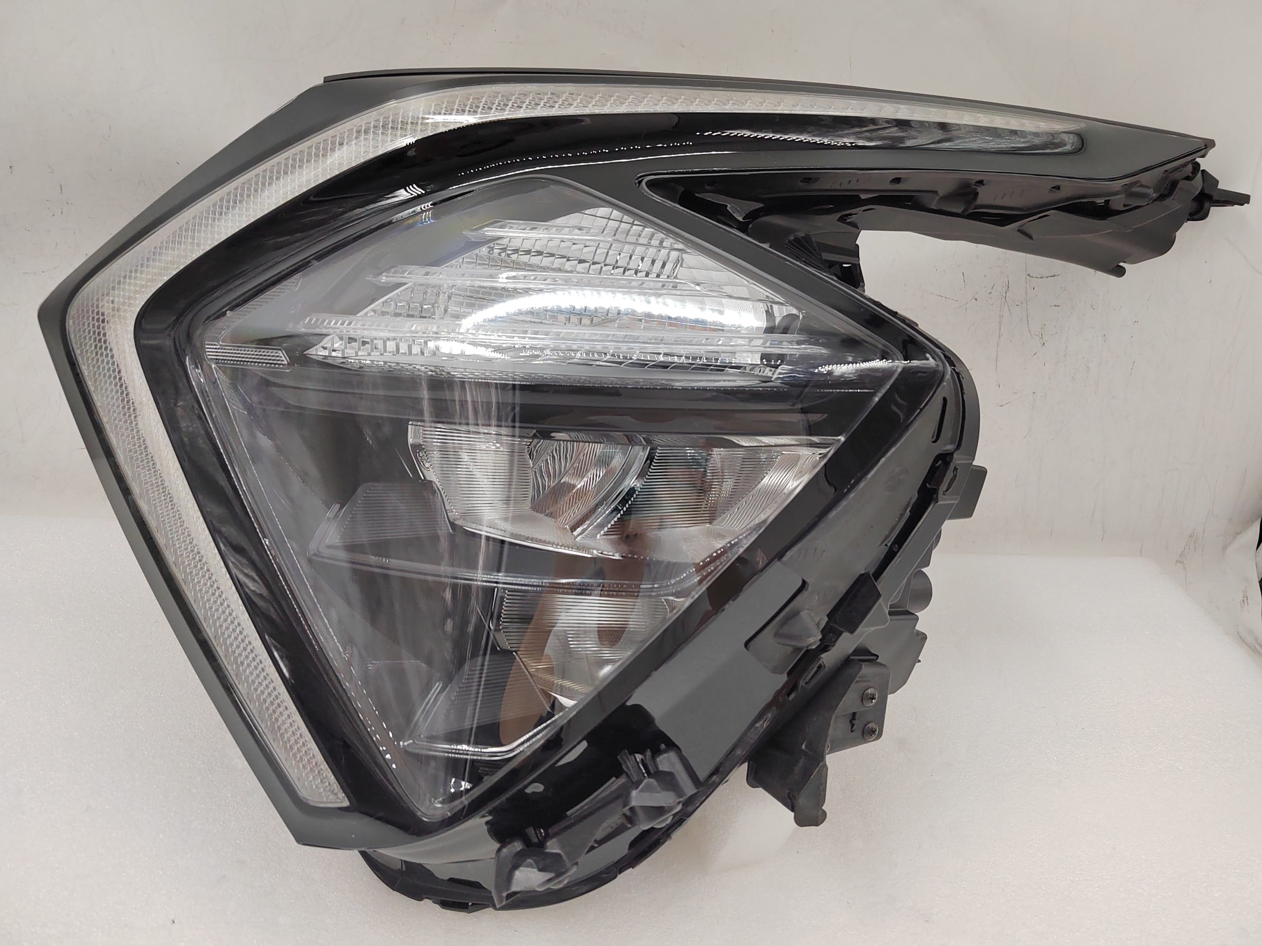 KIA SPORTAGE 2022-2024 LED L.H.S HEADLIGHT ASSEMBLY