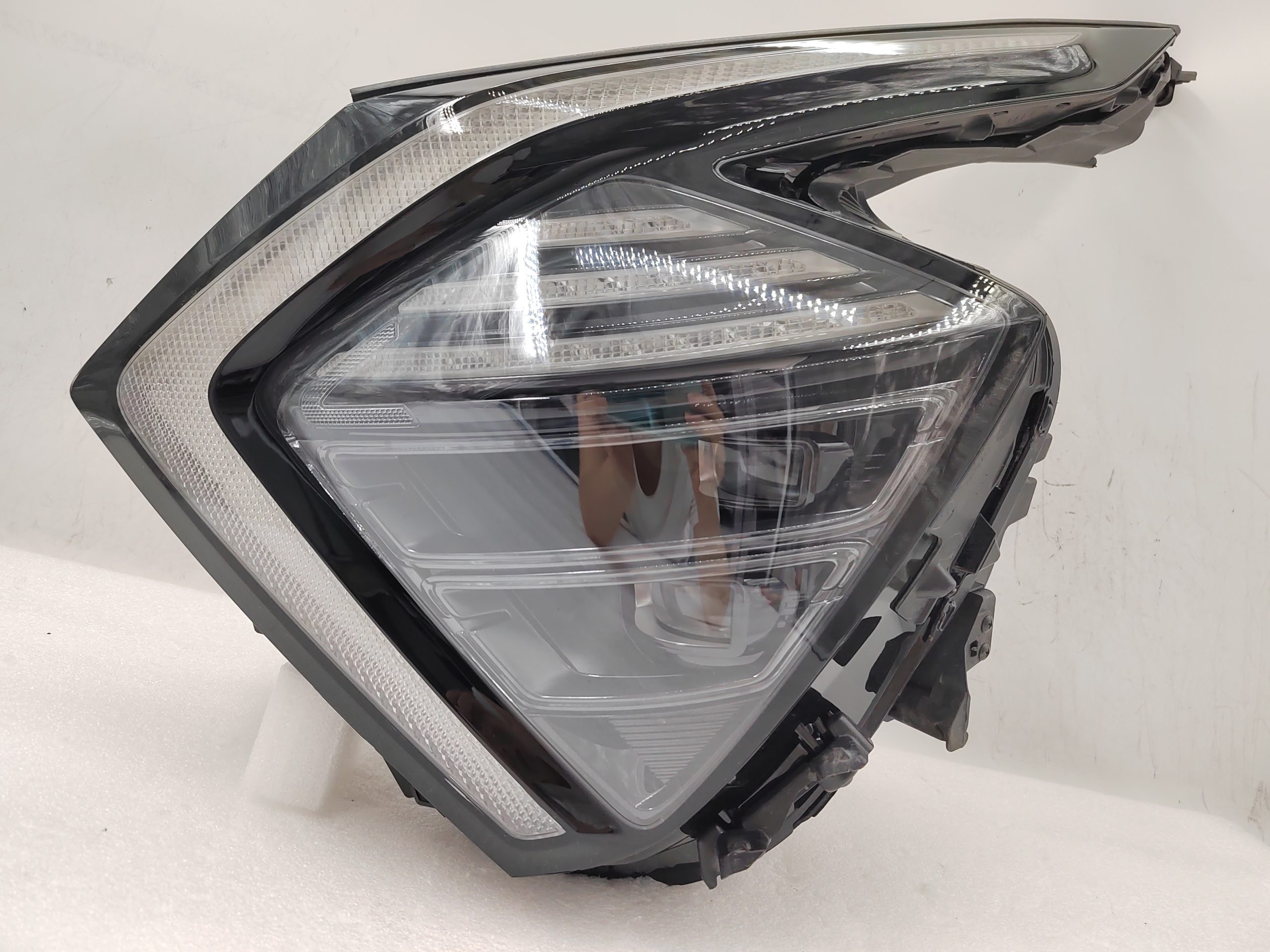 KIA SPORTAGE 2022-2024 LED L.H.S HEADLIGHT ASSEMBLY