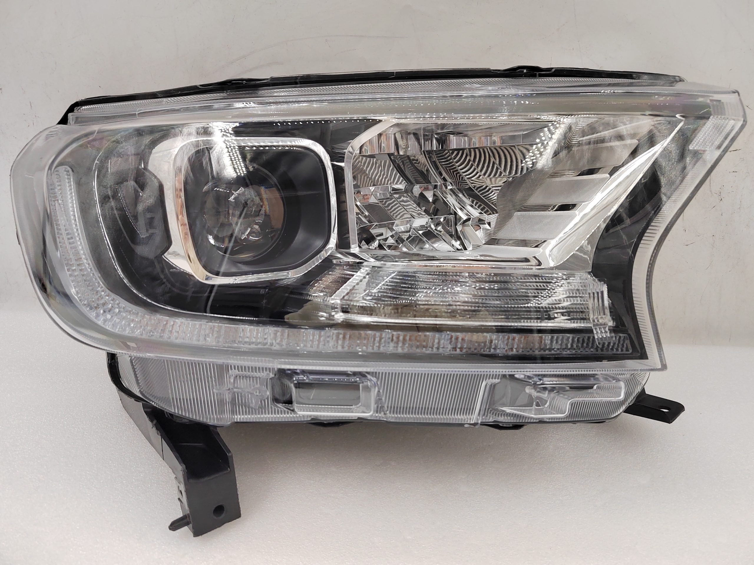 FORD EVEREST RANGER 2020-2021 LED R.H.S HEADLIGHT ASSEMBLY