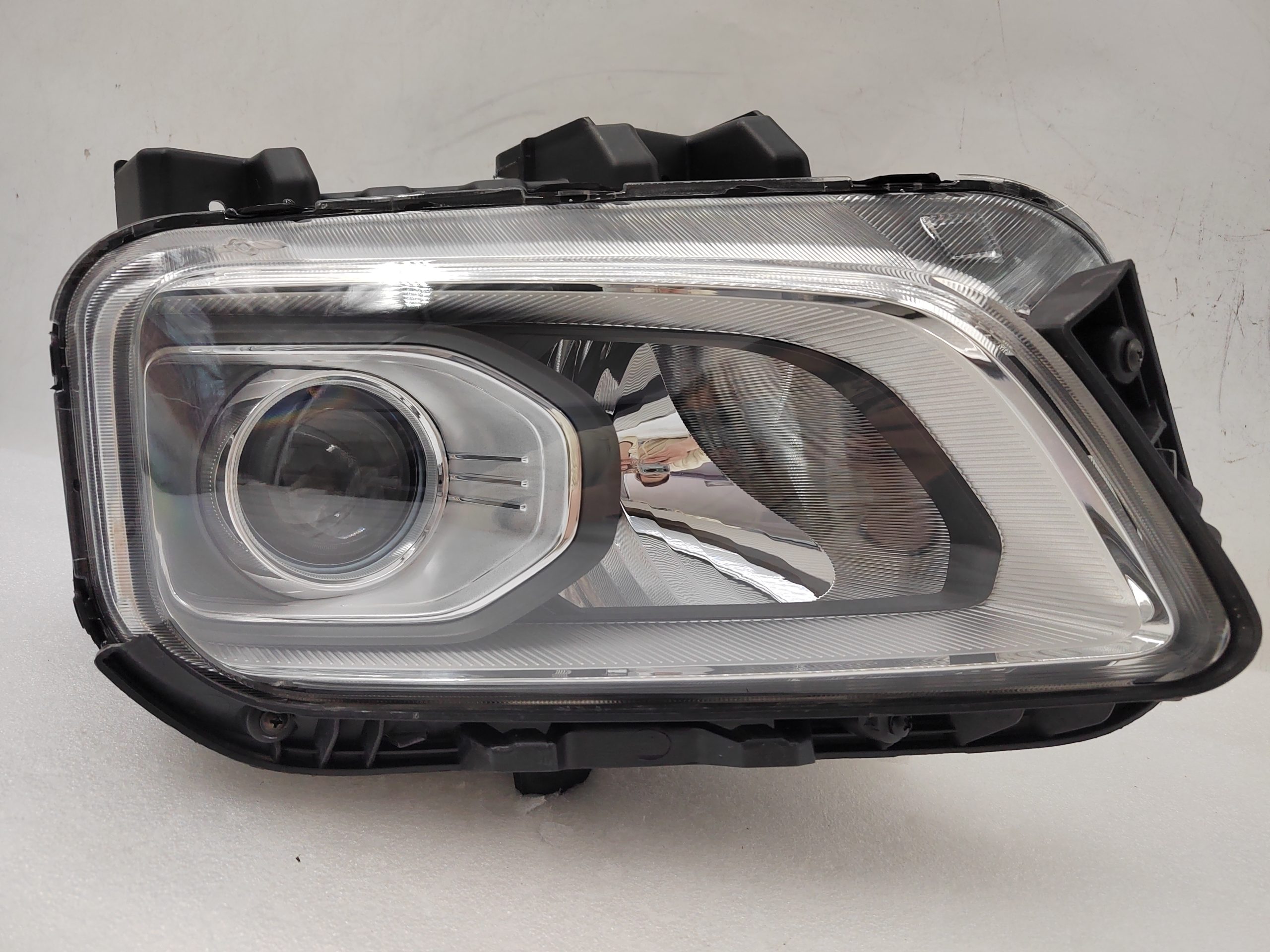 HYUNDAI KONA 2017-2020 HALOGEN R.H.S HEADLIGHT ASSEMBLY