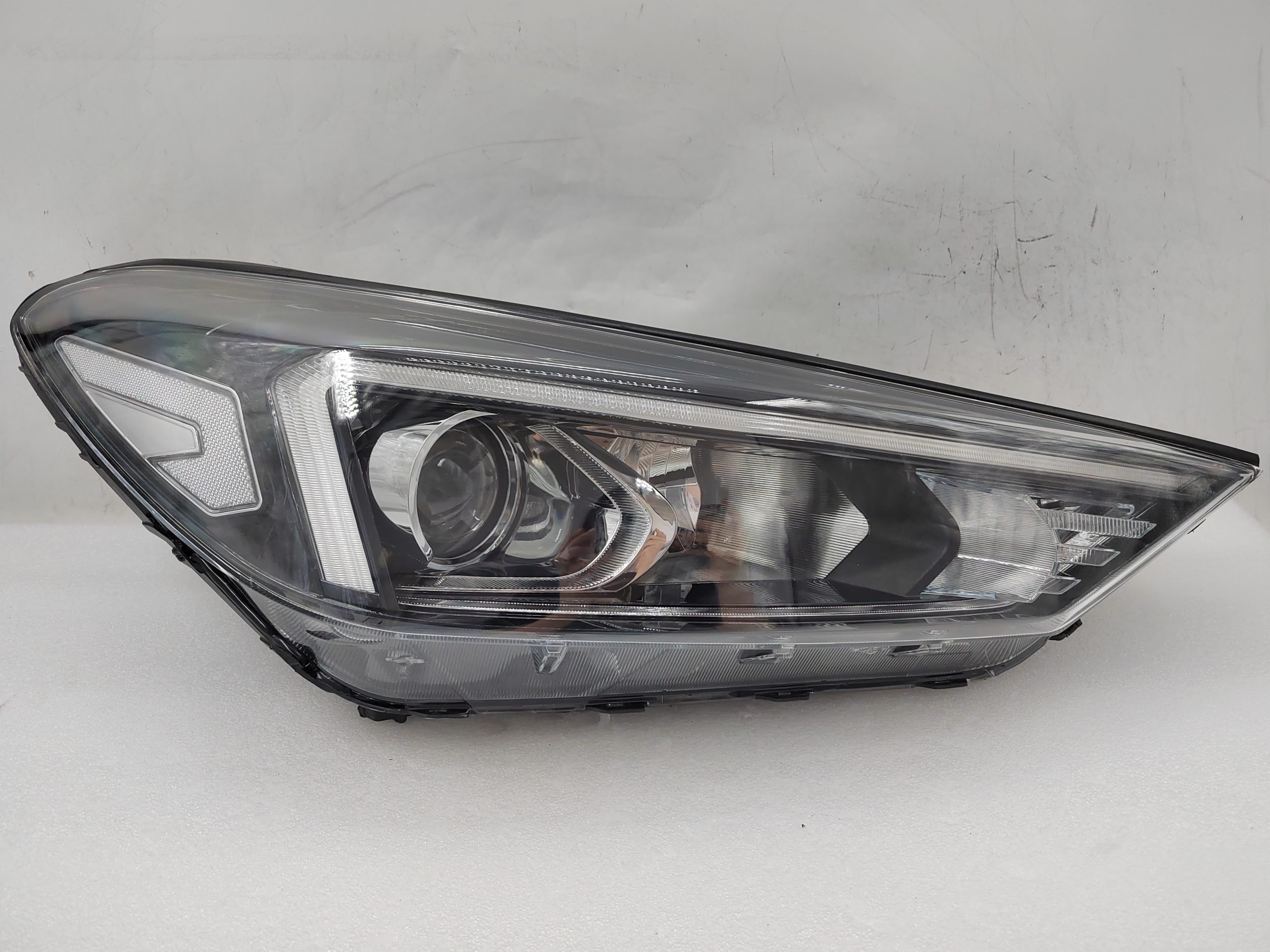 HYUNDAI TUCSON III 2018-2020 HALOGEN R.H.S HEADLIGHT ASSEMBLY
