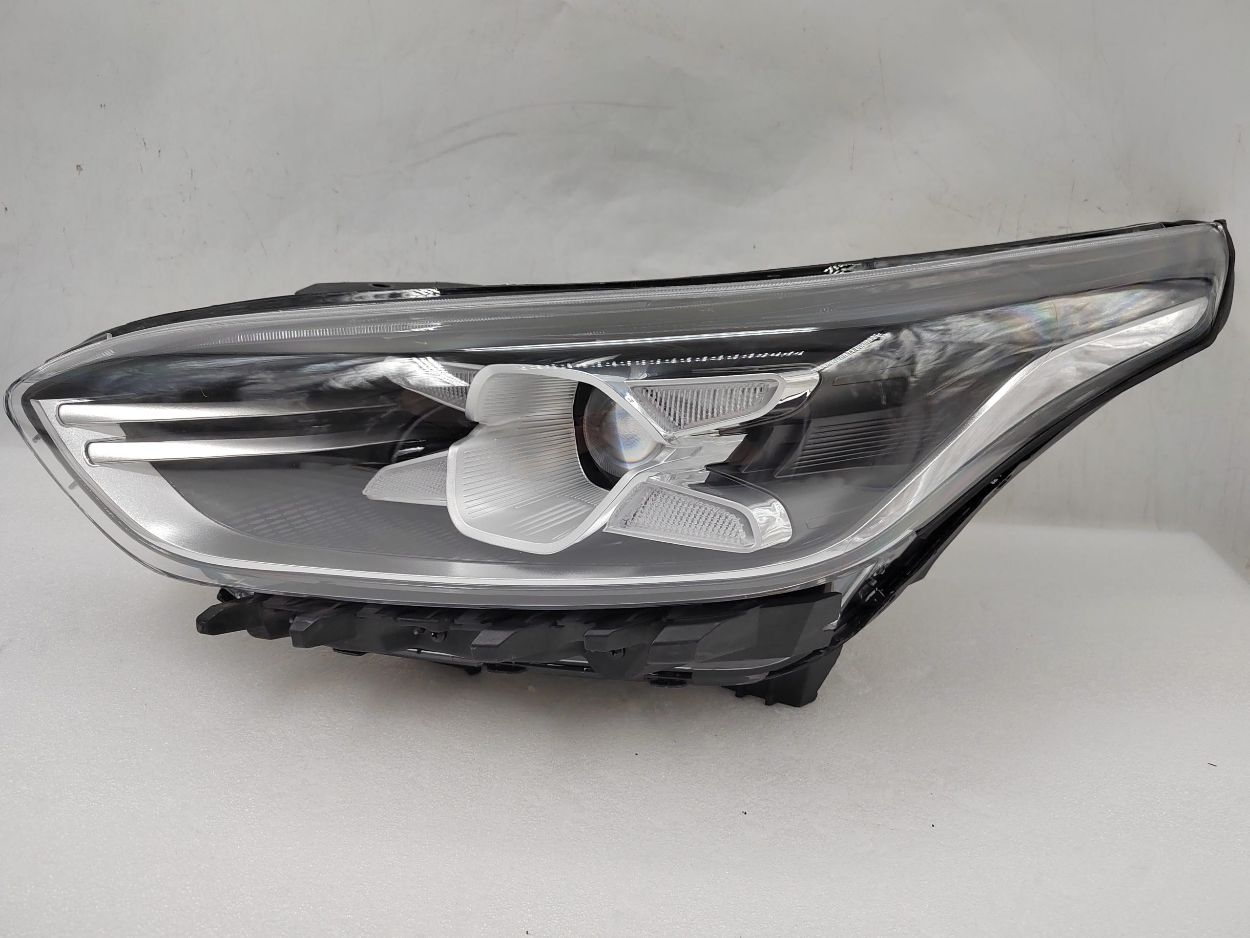 KIA CERATO 2018-2020 LED L.H.S HEADLIGHT ASSEMBLY