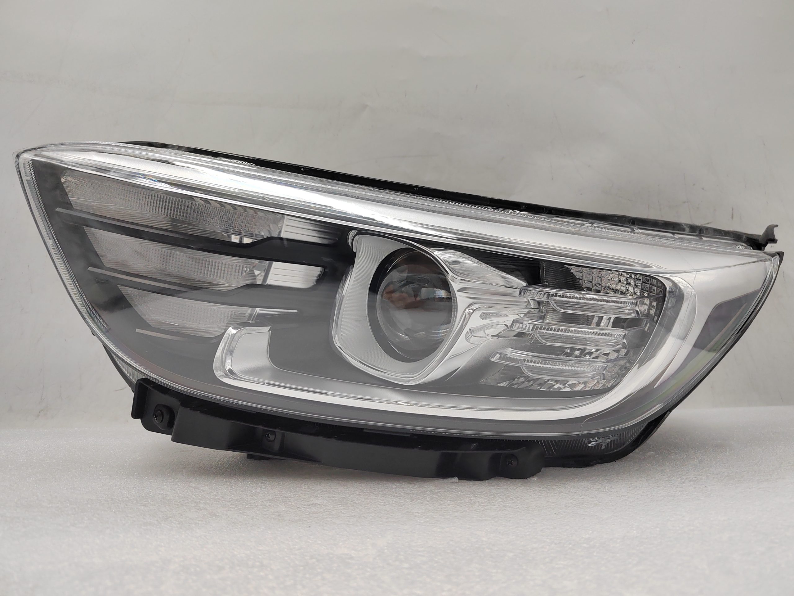 KIA STONIC 2021-2023 HALOGEN L.H.S HEADLIGHT ASSEMBLY