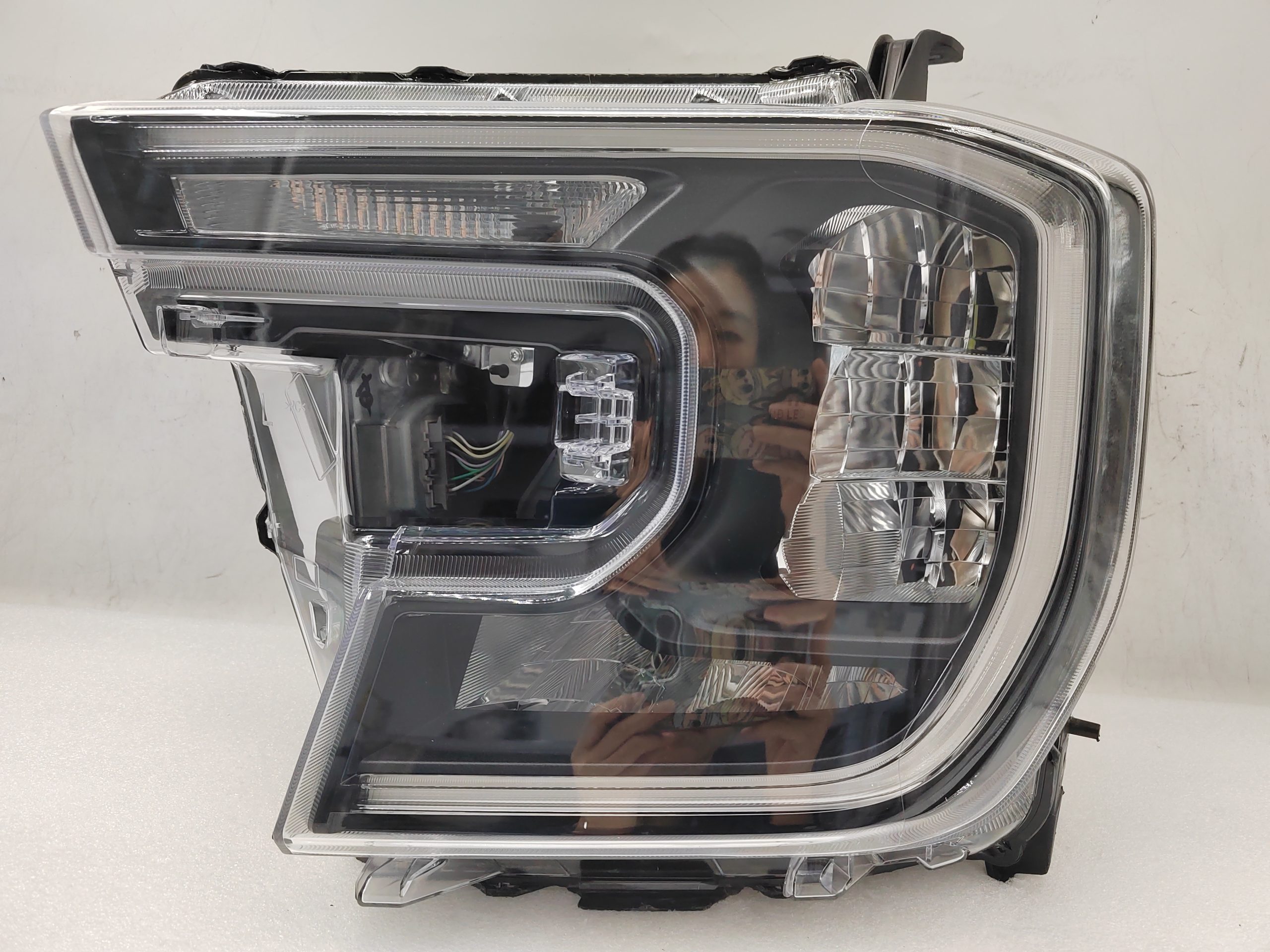 FORD EVEREST RANGER 2022-2024 LED L.H.S HEADLIGHT ASSEMBLY