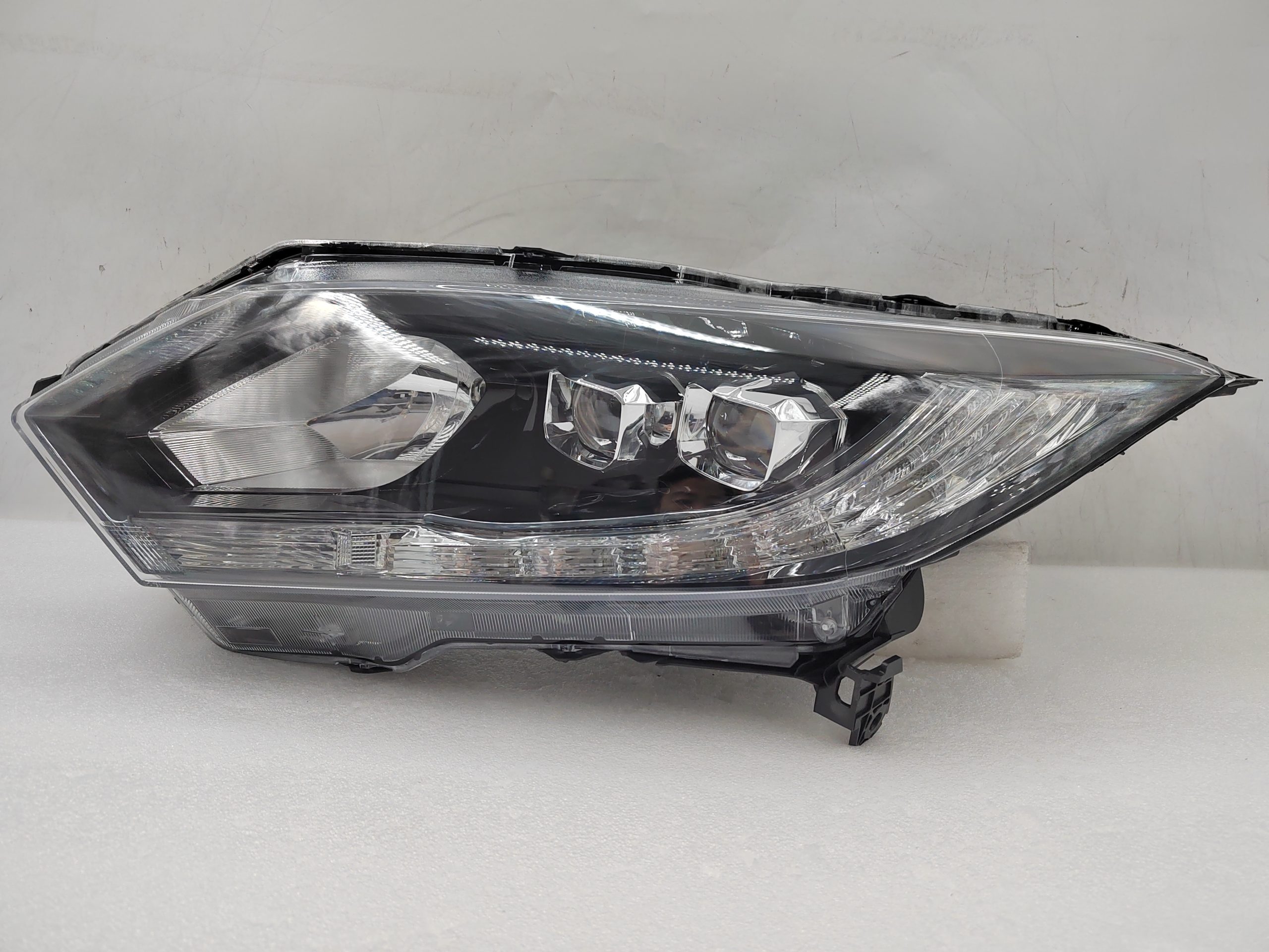 HONDA HR-V 2015-2018 LED L.H.S HEADLIGHT ASSEMBLY