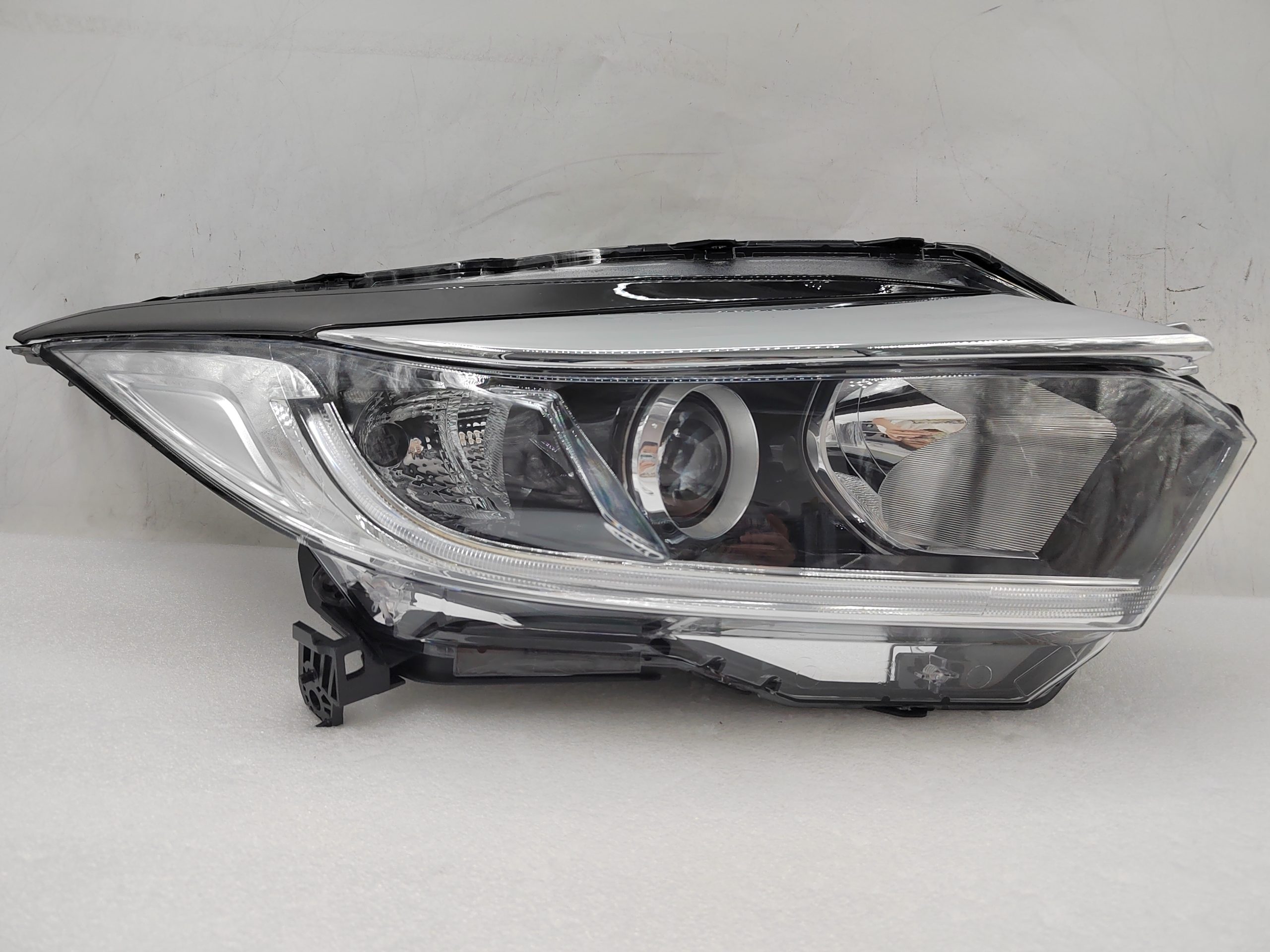 HONDA HR-V 2019-2021 HALOGEN R.H.S HEADLIGHT ASSEMBLY