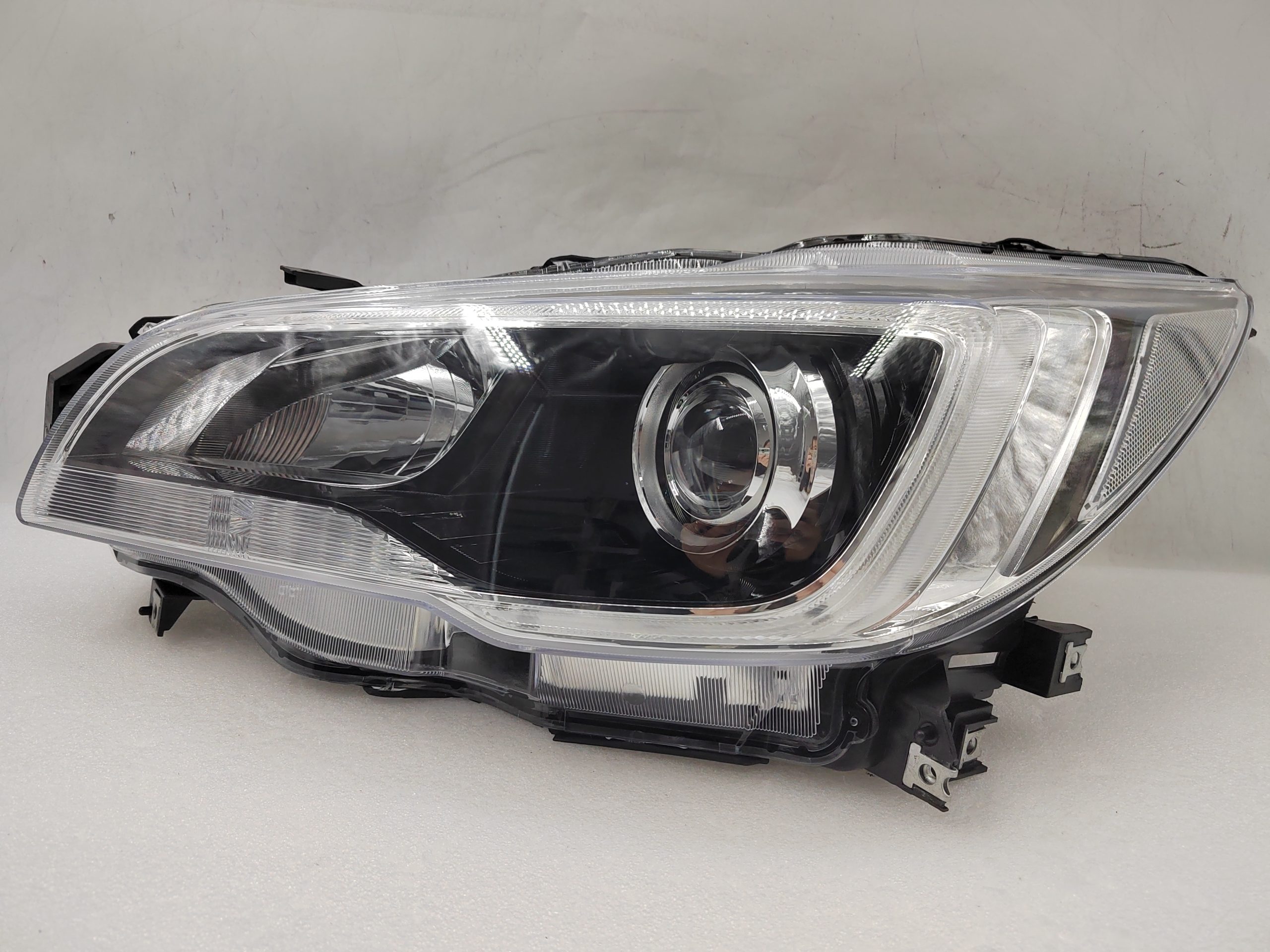 SUBARU LIBERTY OUTBACK 2015-2017 LED L.H.S HEADLIGHT ASSEMBLY