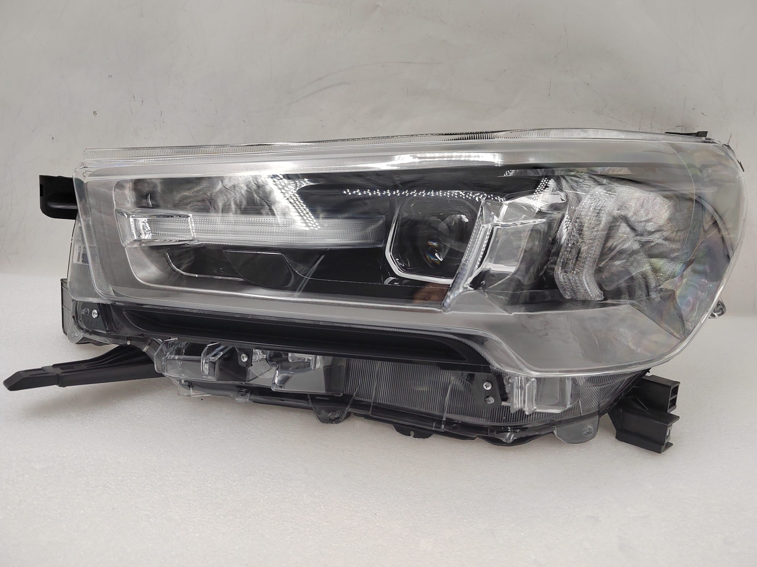 TOYOTA HILUX REVO 2020-2023 LED L.H.S HEADLIGHT ASSEMBLY