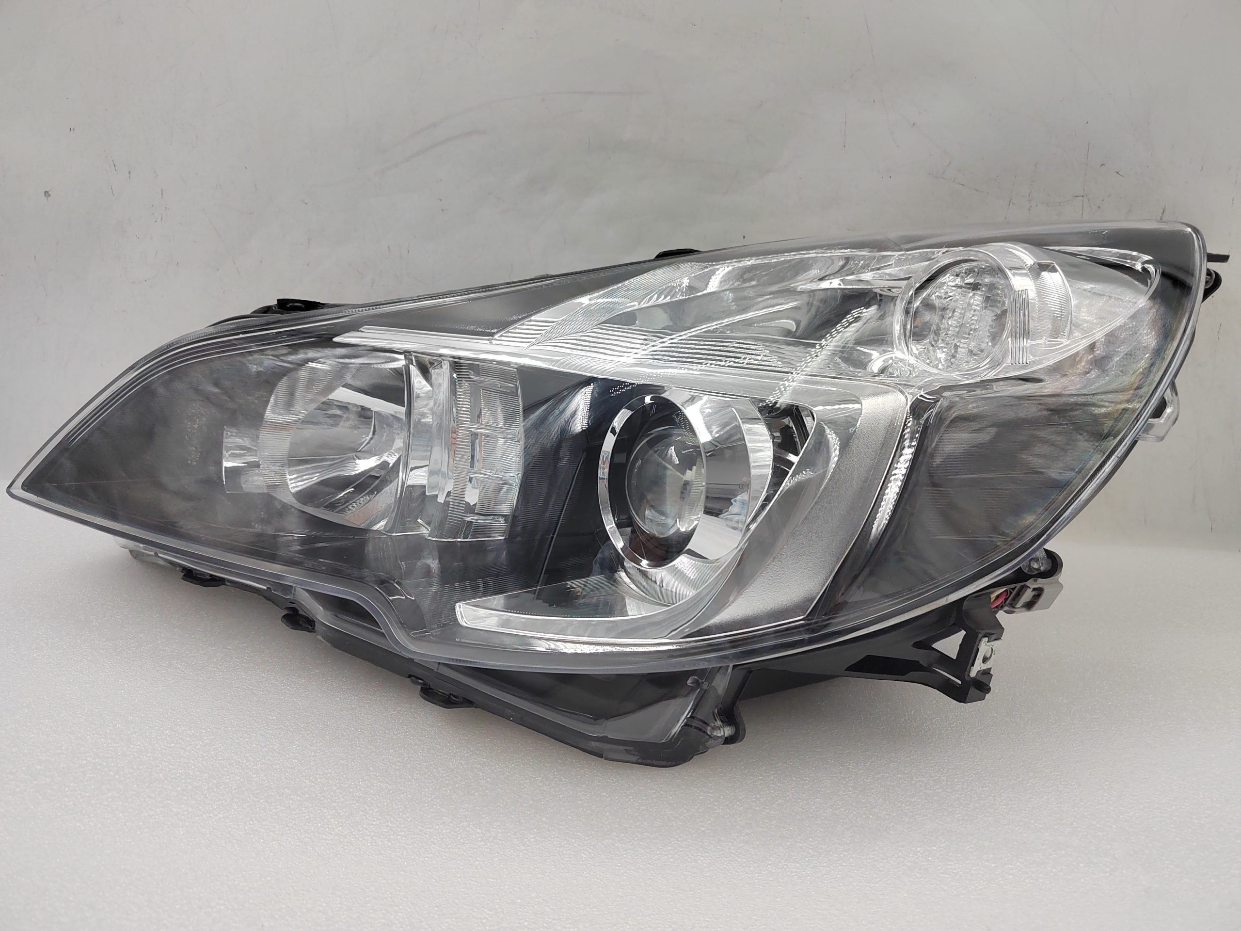 SUBARU OUTBACK 2012-2014 HALOGEN L.H.S HEADLIGHT ASSEMBLY